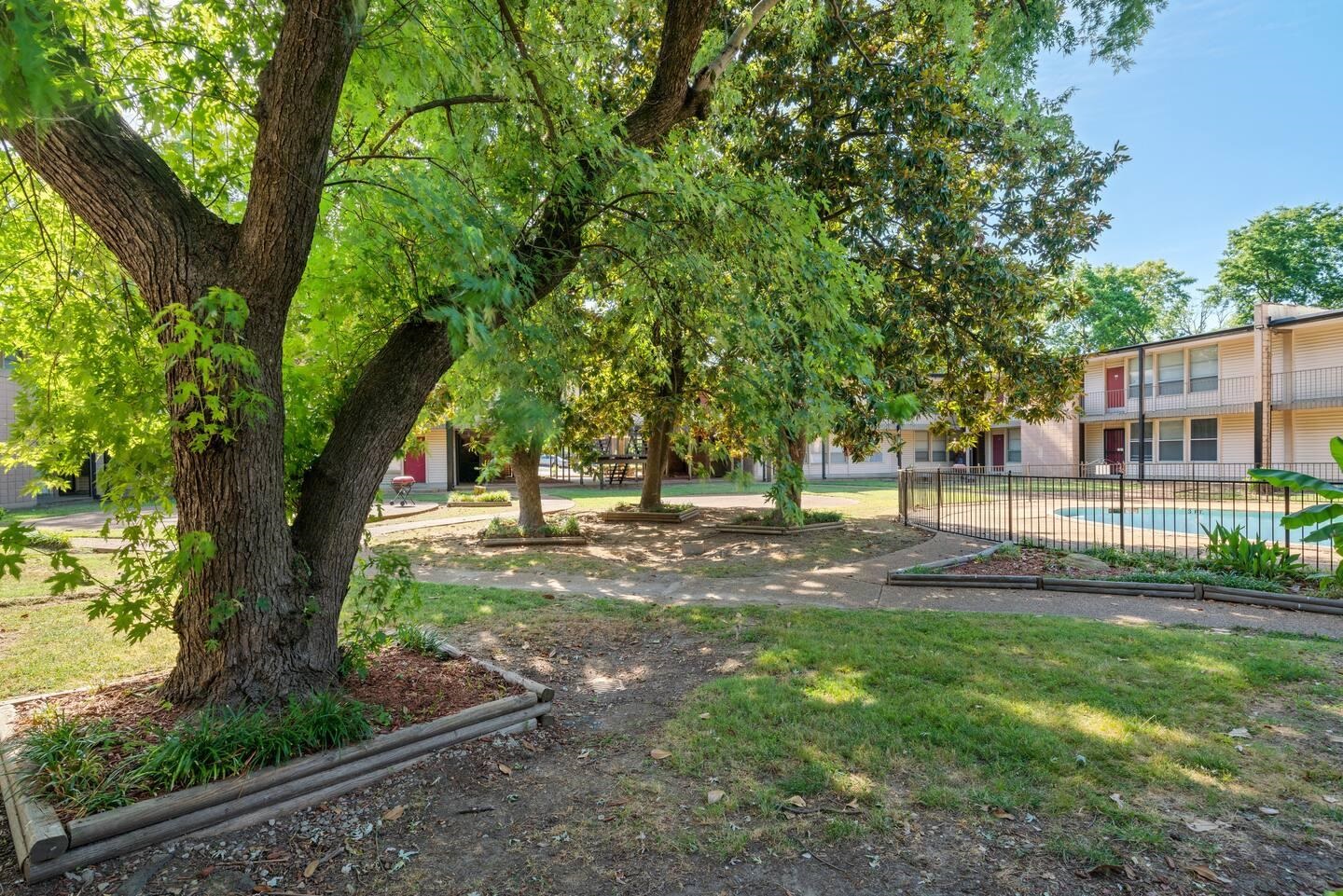 108 N BELVEDERE BLVD Unit: 18