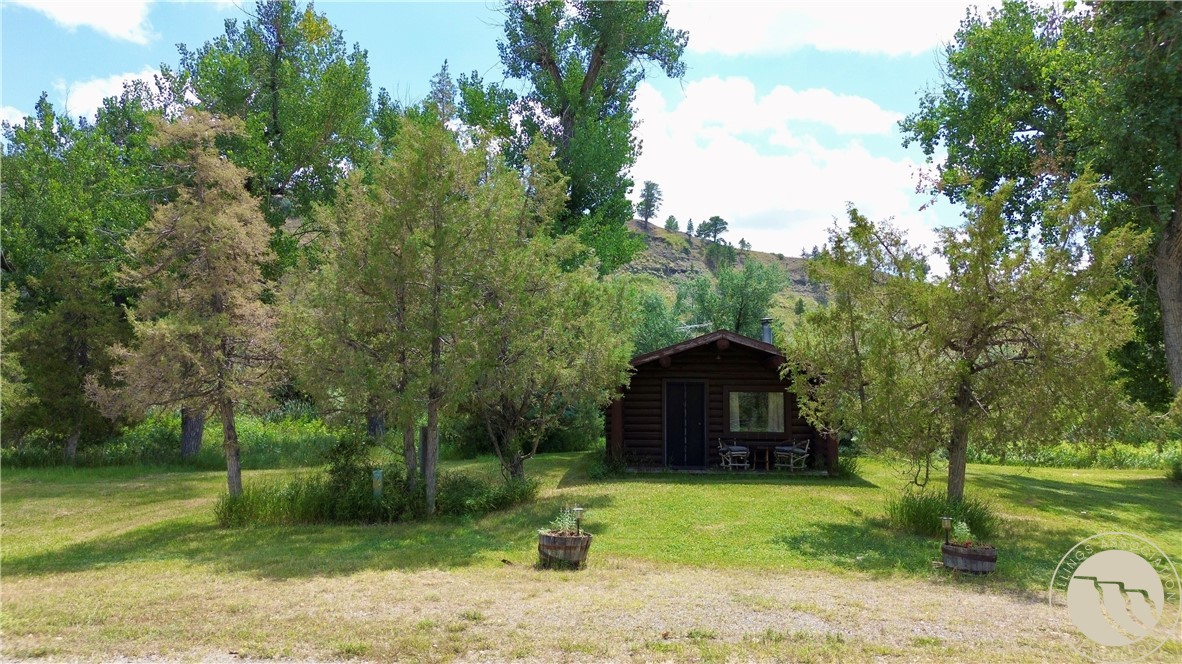 8533 Bighorn ROAD