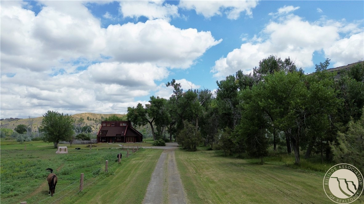 8533 Bighorn ROAD