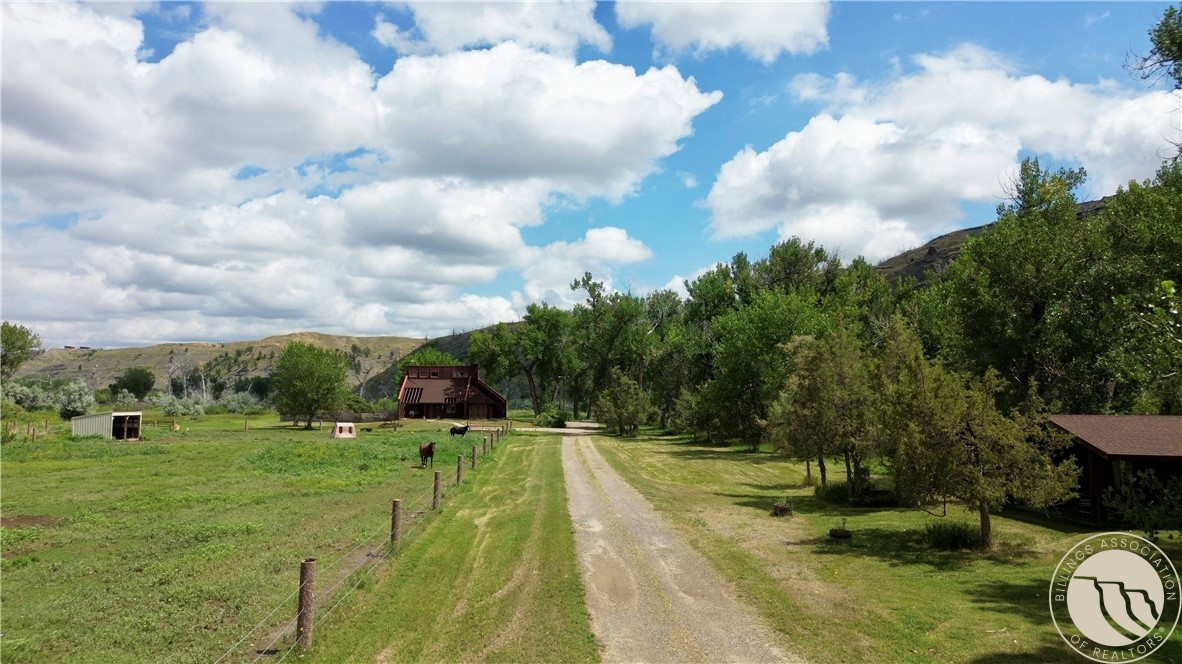 8533 Bighorn ROAD