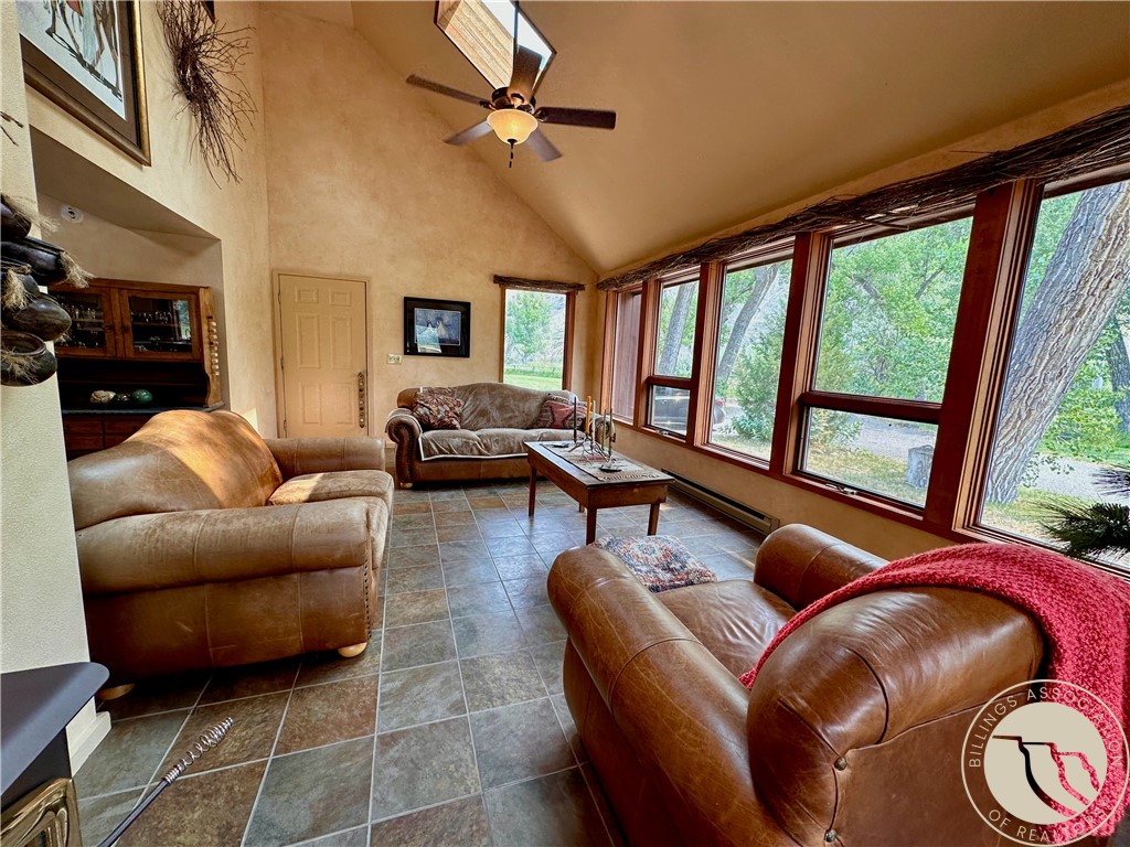 8533 Bighorn ROAD