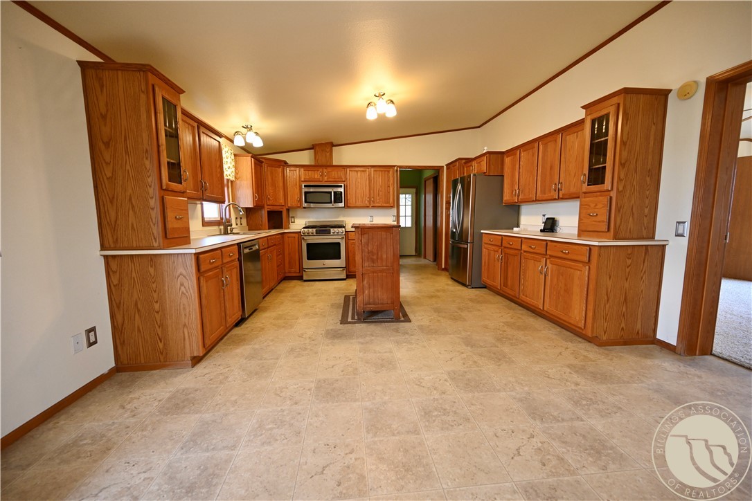 2410 Boggio LANE