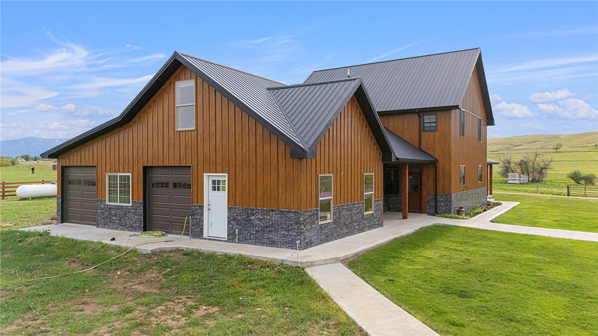123 Maki Johnson Road