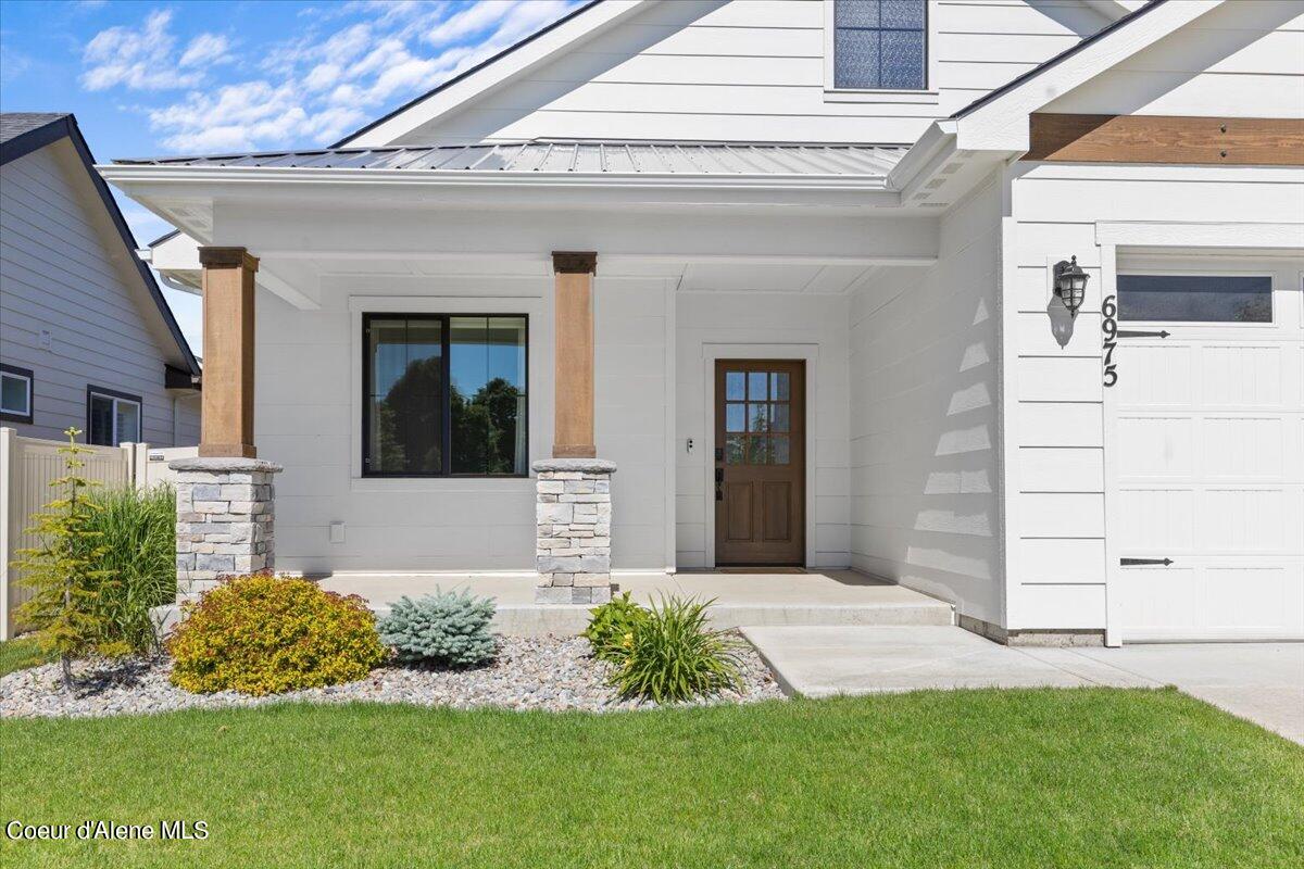 6975 N DEGAS DR