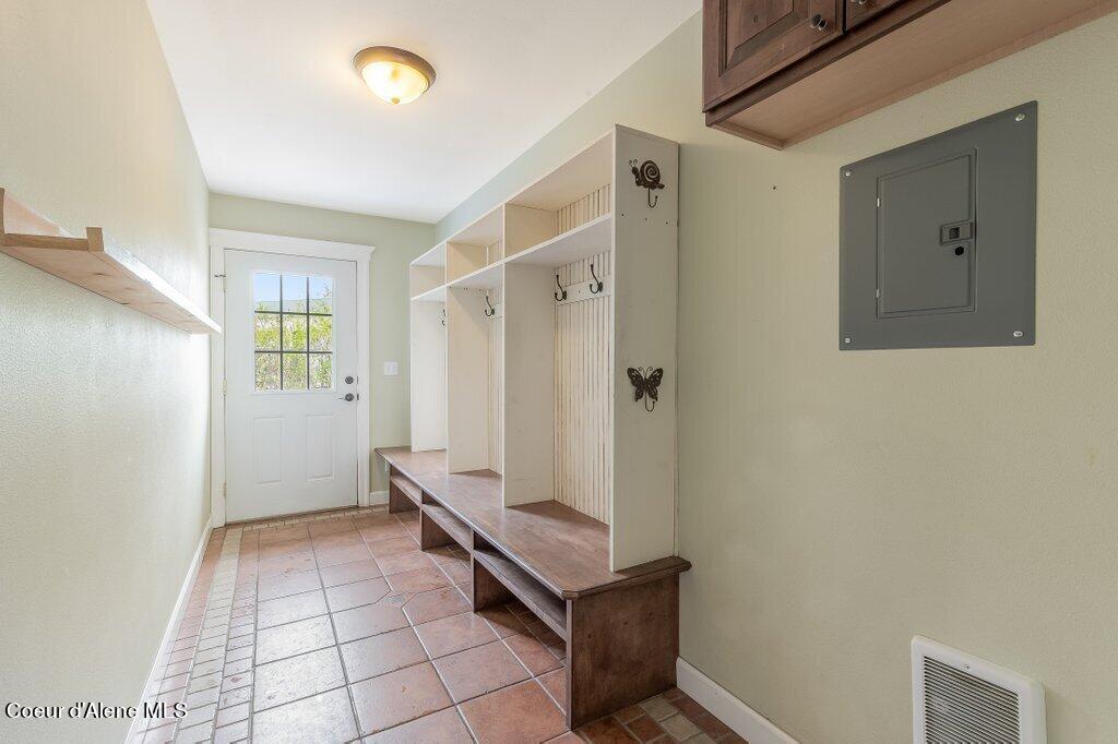 3609 W SHERLOCK AVE