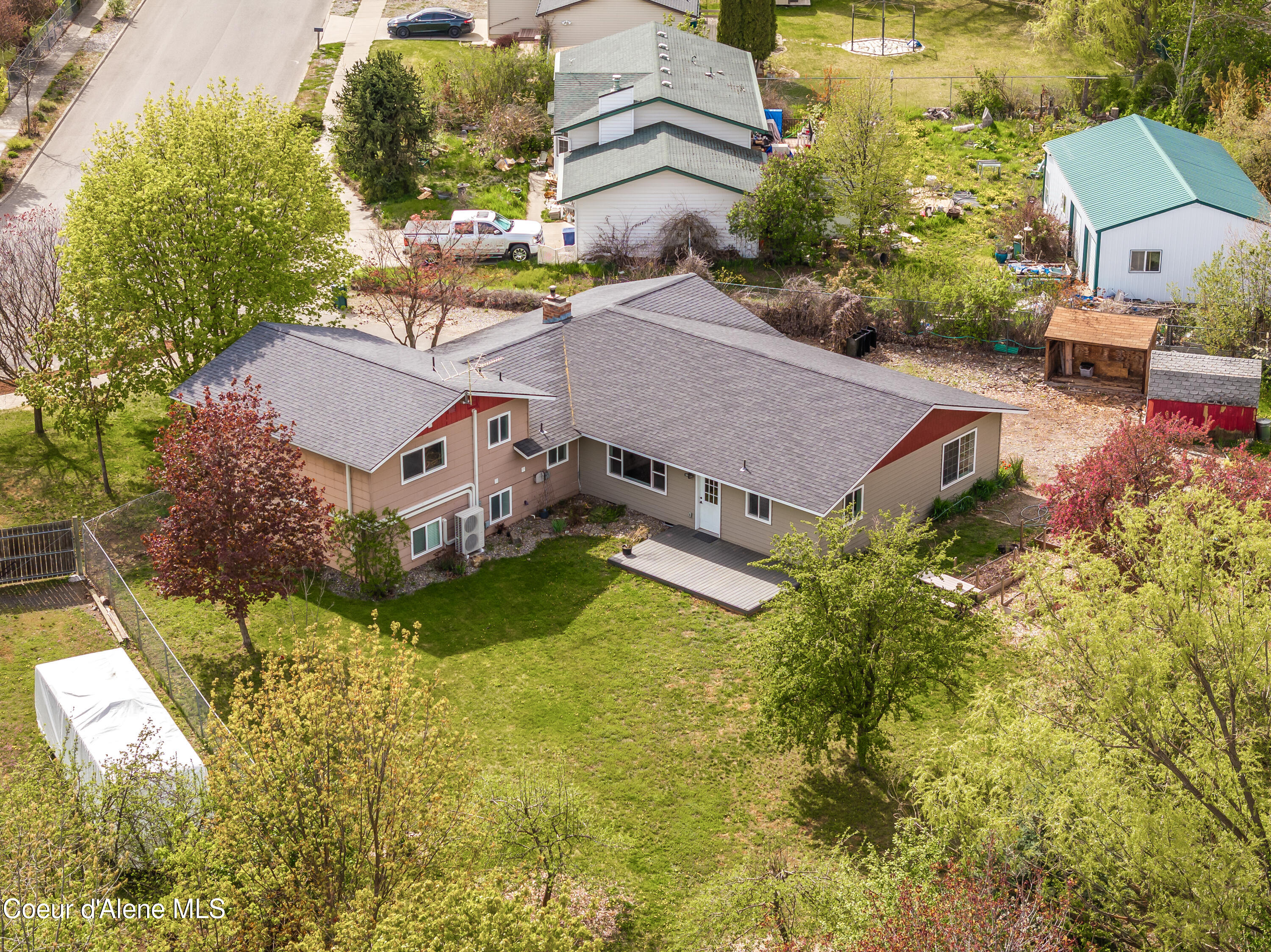 3609 W SHERLOCK AVE