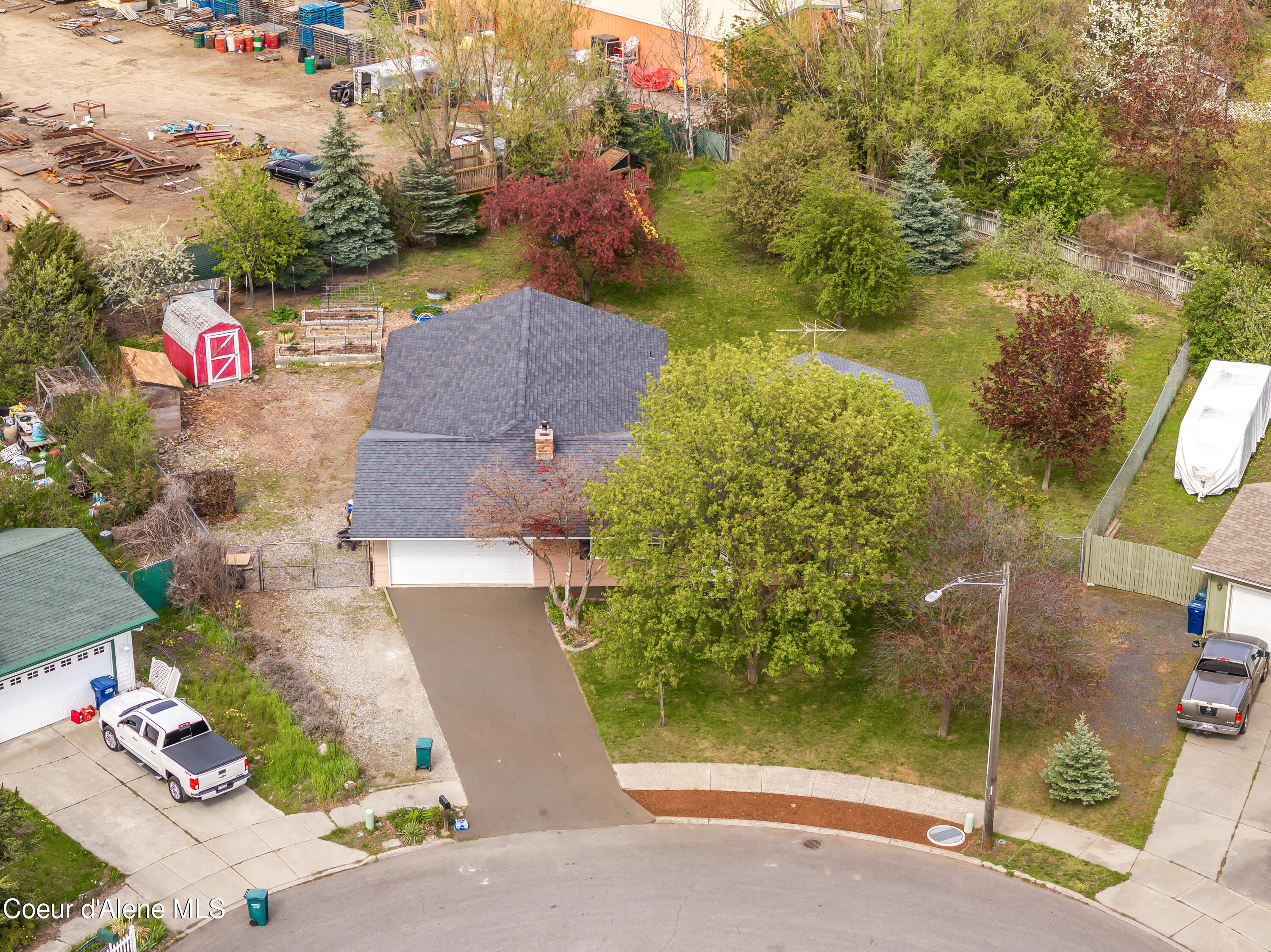 3609 W SHERLOCK AVE