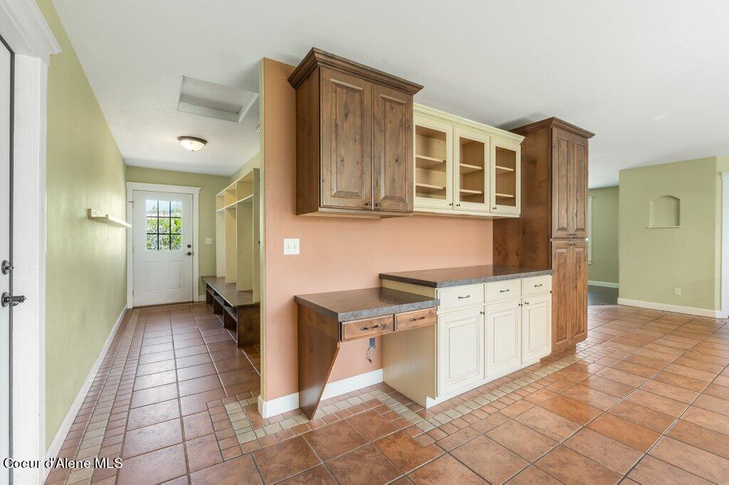 3609 W SHERLOCK AVE
