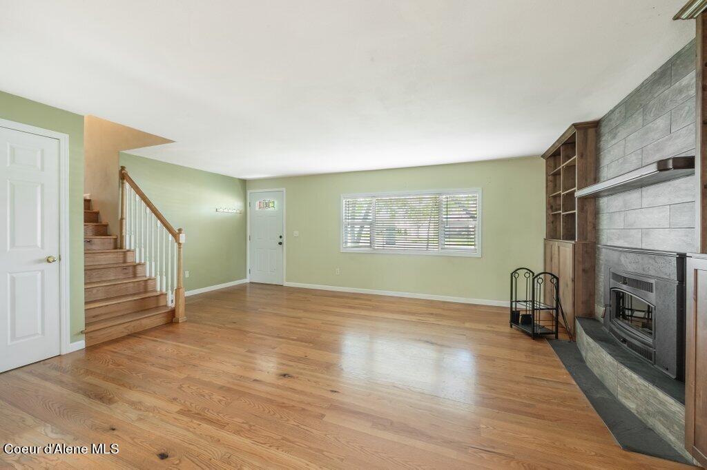 3609 W SHERLOCK AVE
