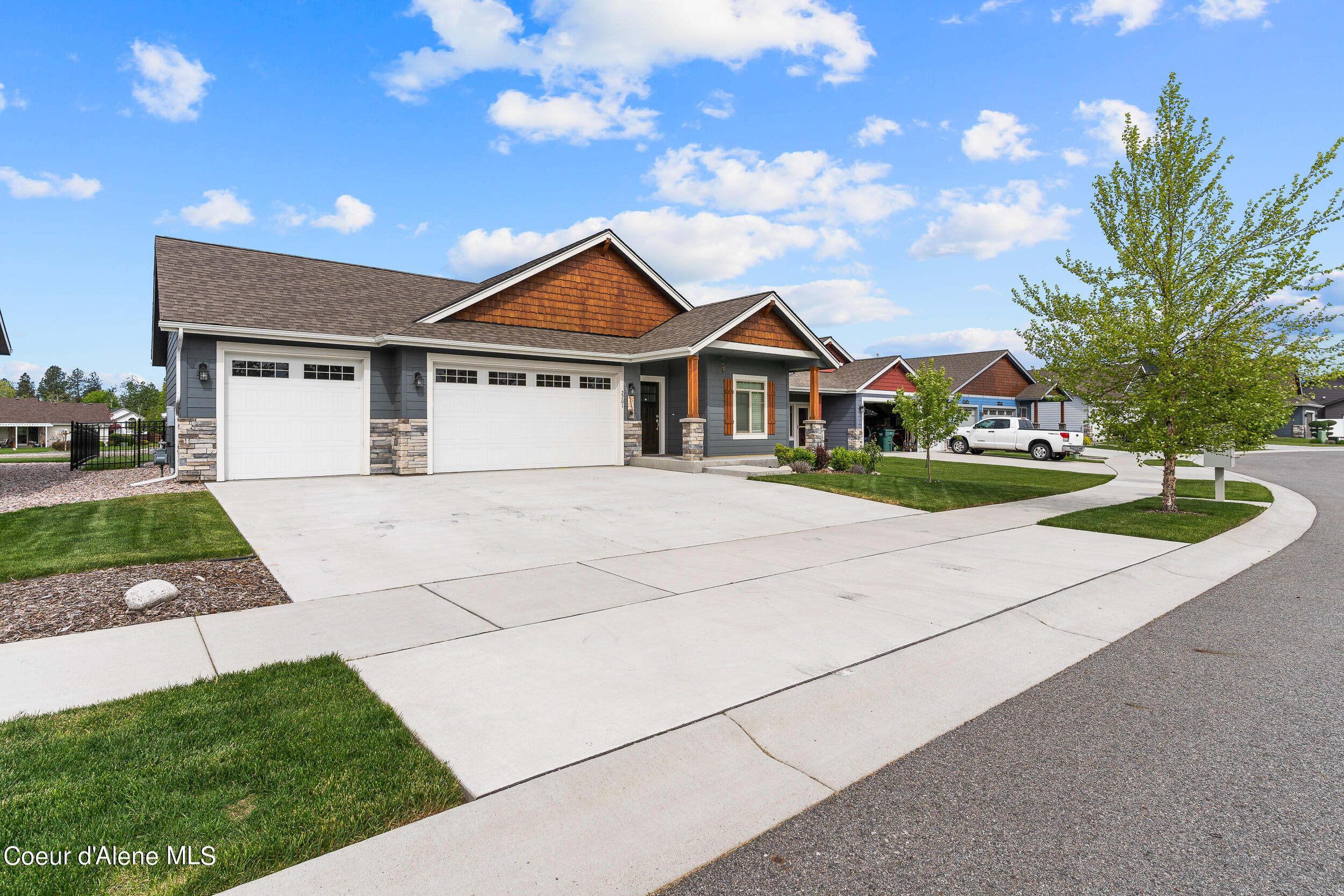 2701 Side Saddle Ln