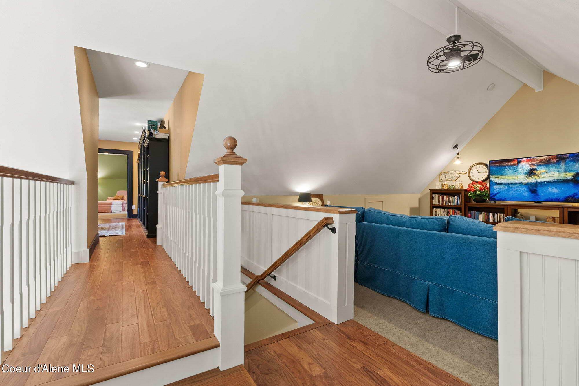 1900 W Hillsdale Road