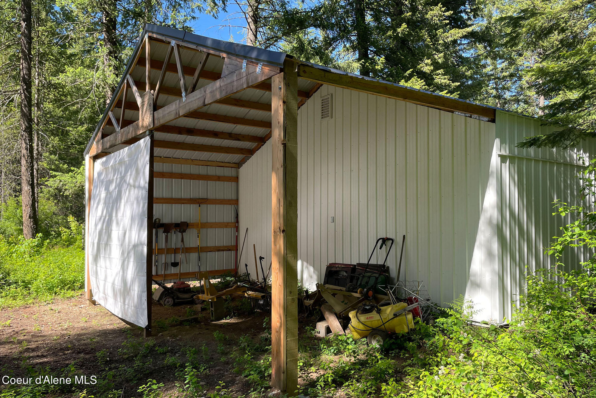 1900 W Hillsdale Road