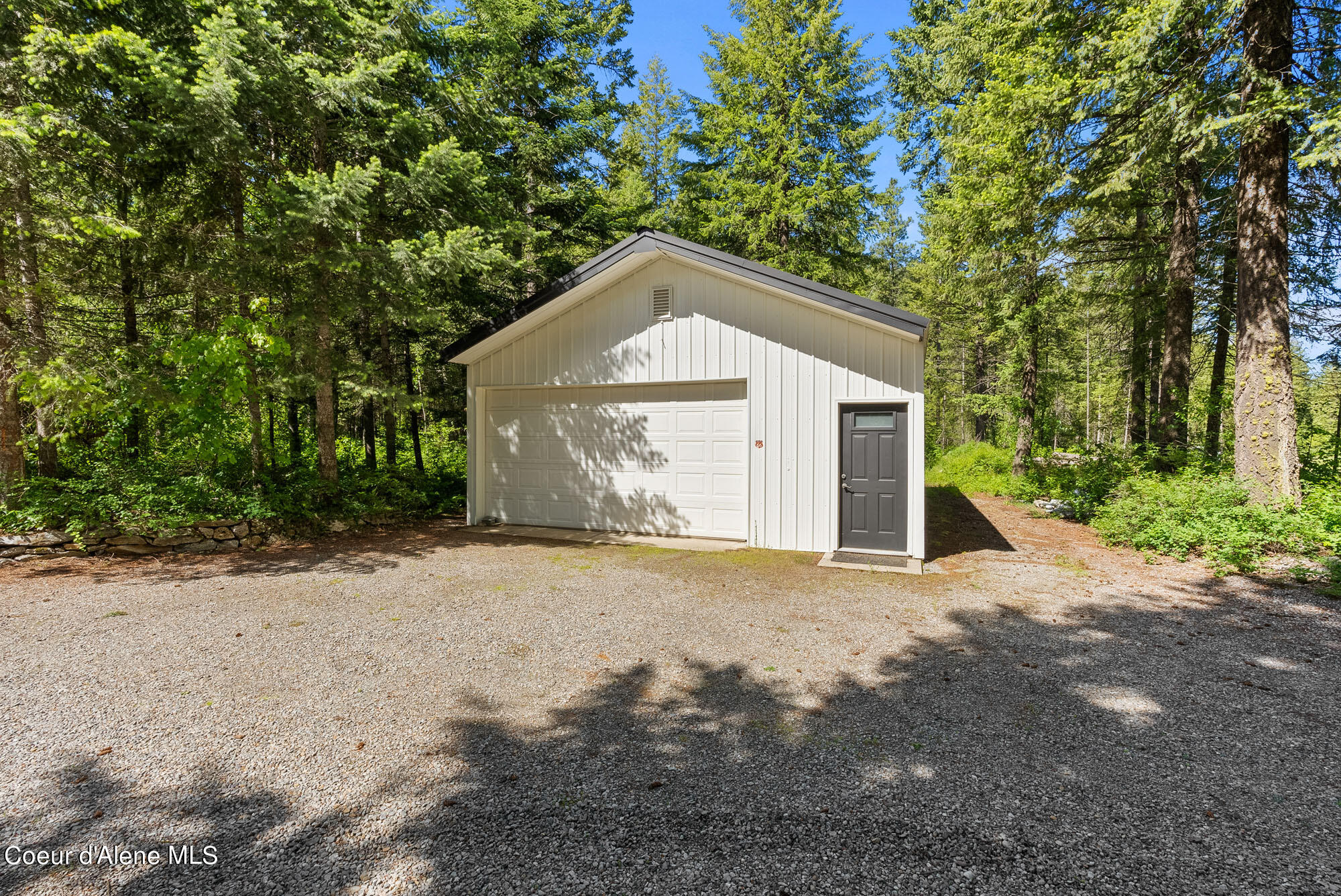 1900 W Hillsdale Road