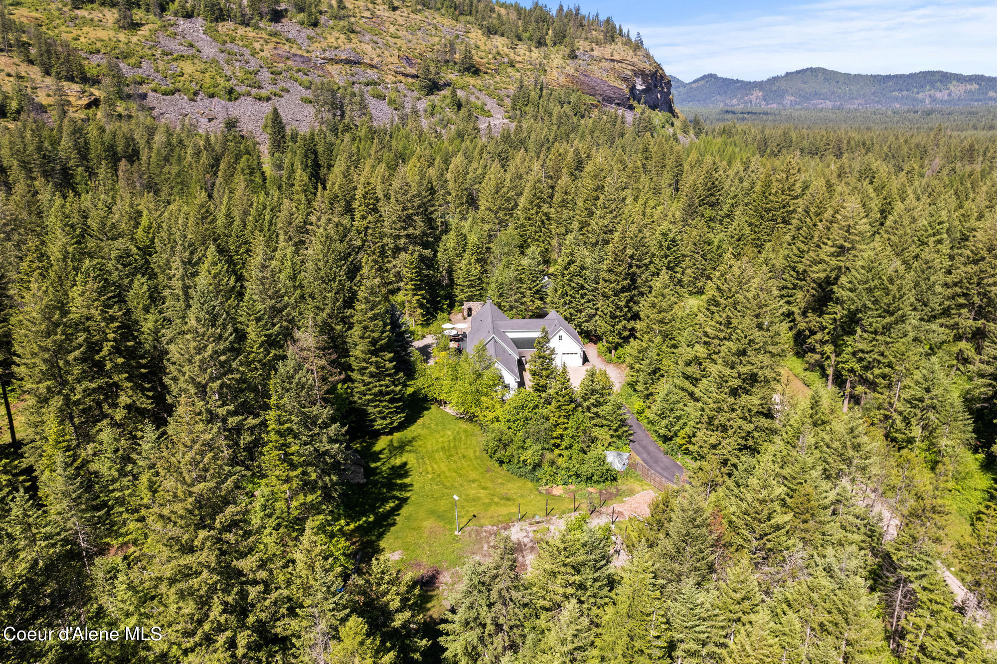 1900 W Hillsdale Road