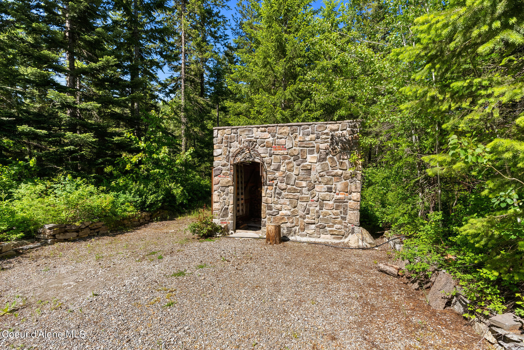 1900 W Hillsdale Road
