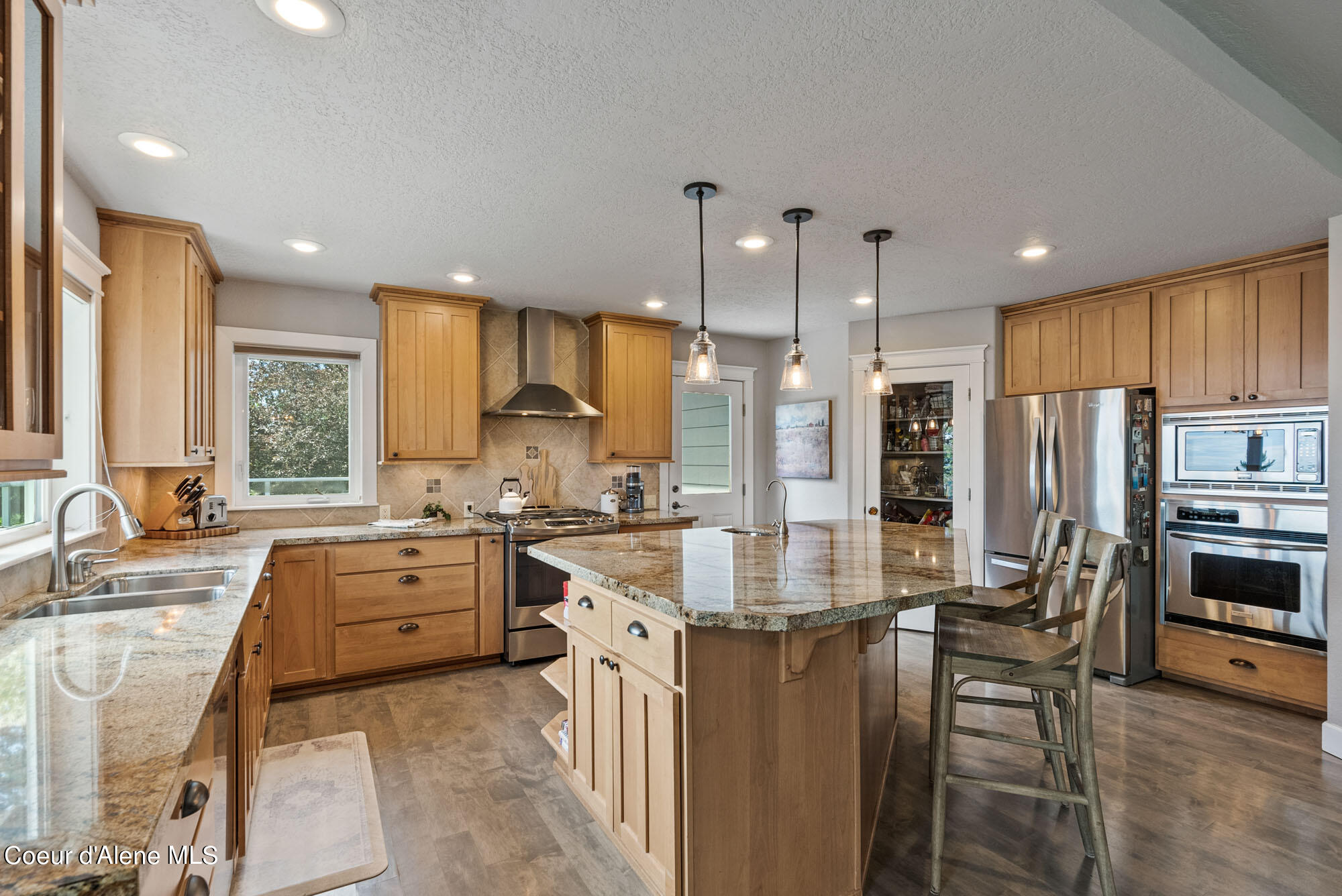 8614 W EAGLE RIDGE RD