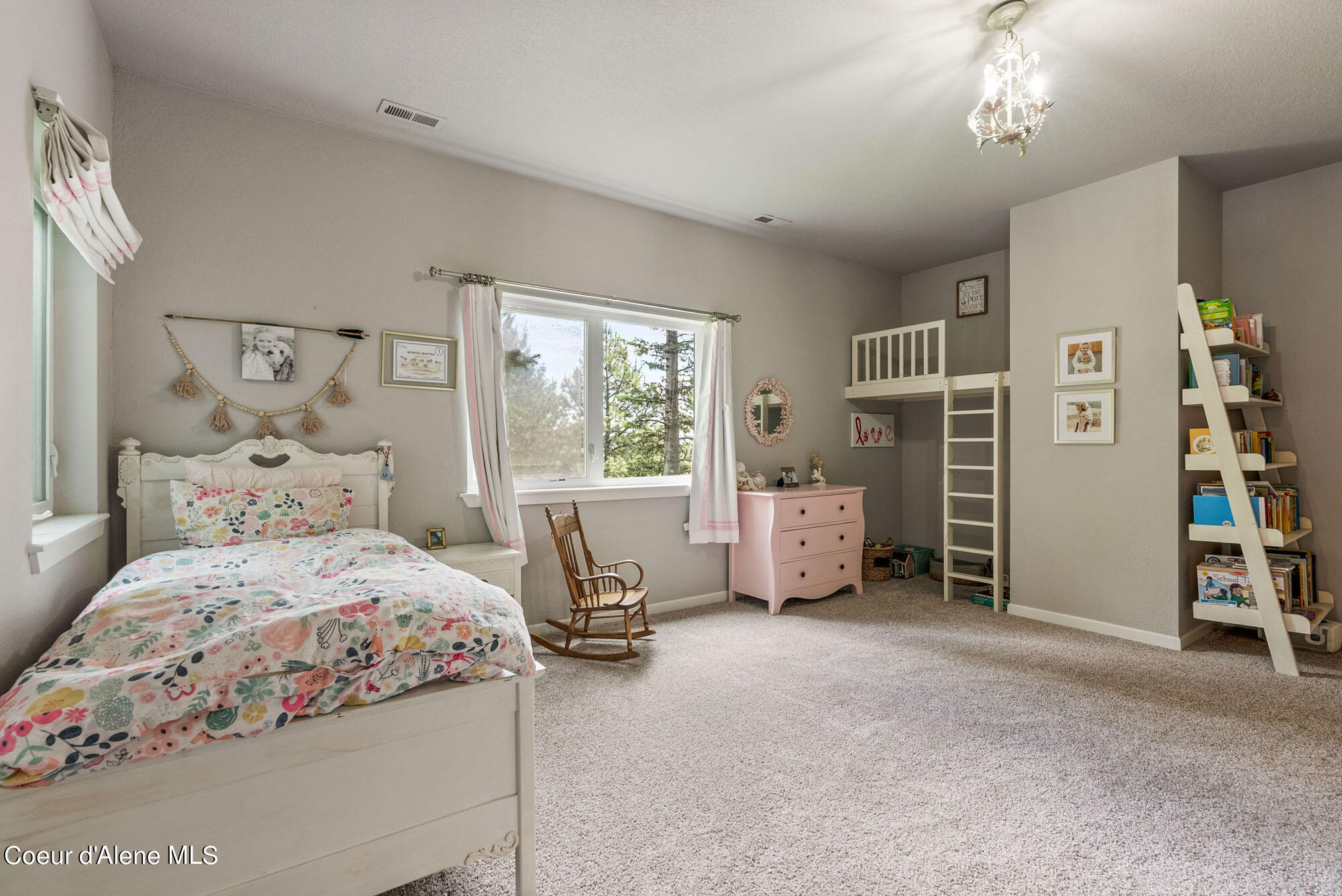8614 W EAGLE RIDGE RD