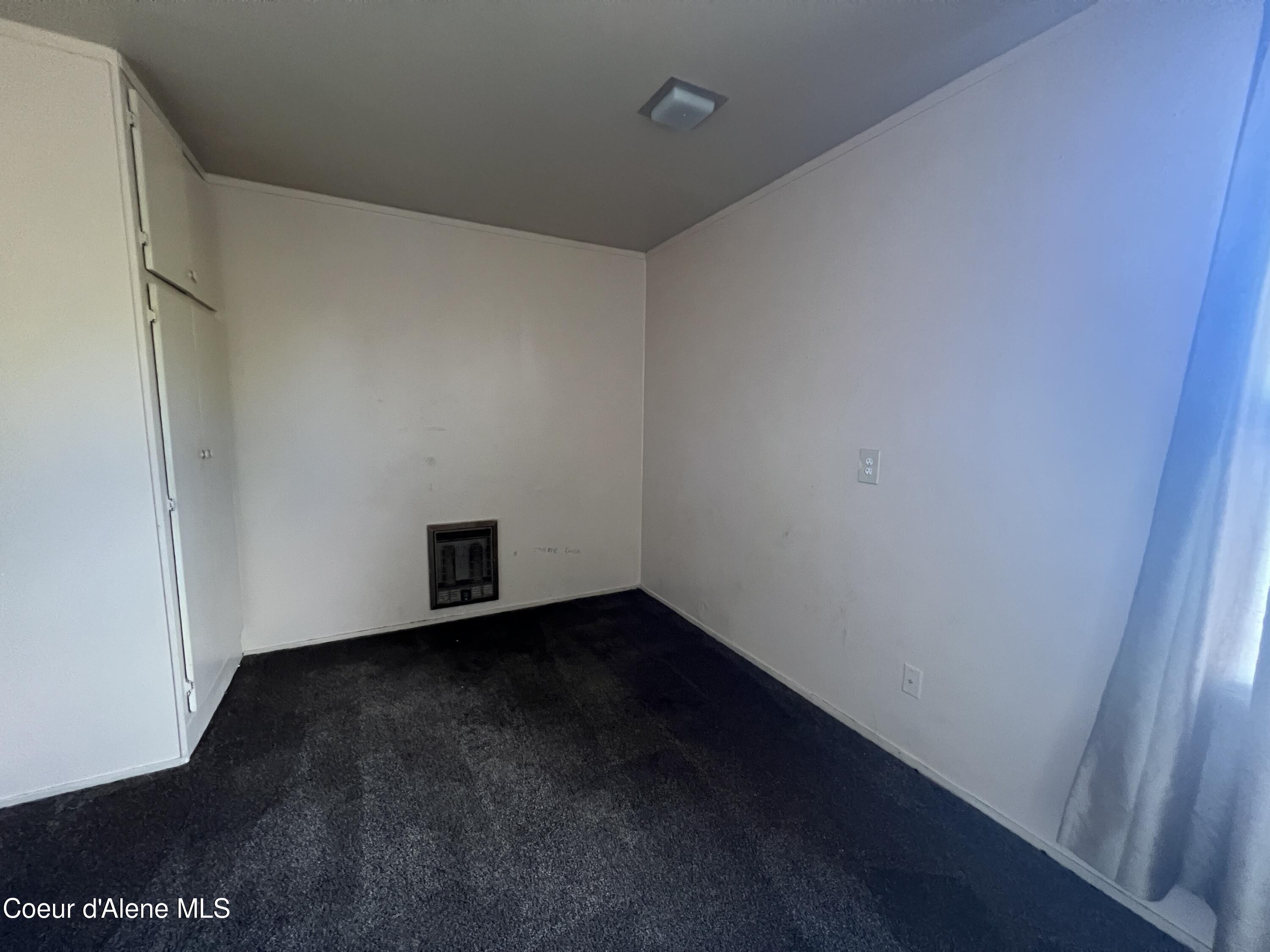 219 E ANNIE AVE
