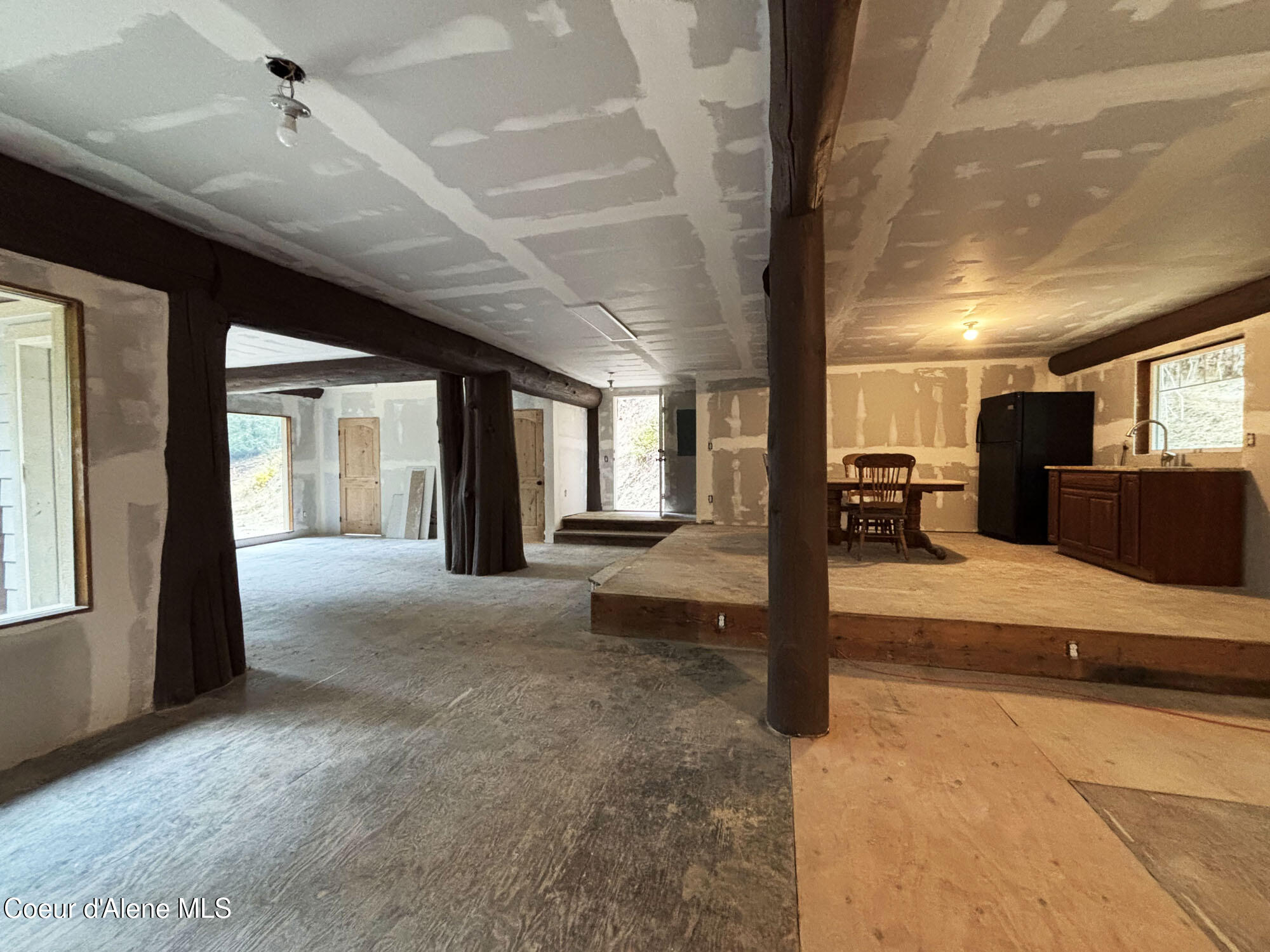 16701 N Right Fork Rd