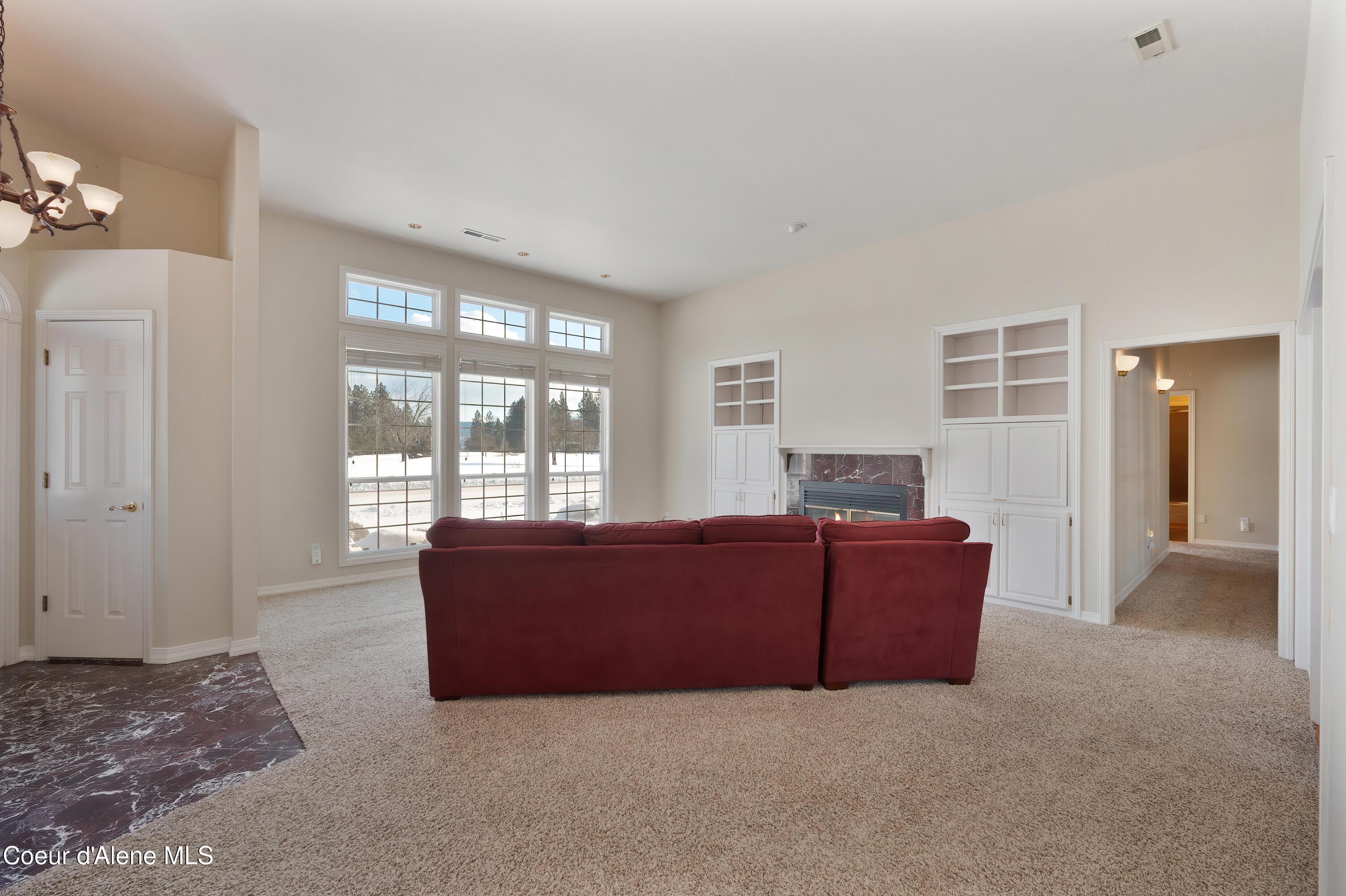 4411 E Inverness Dr