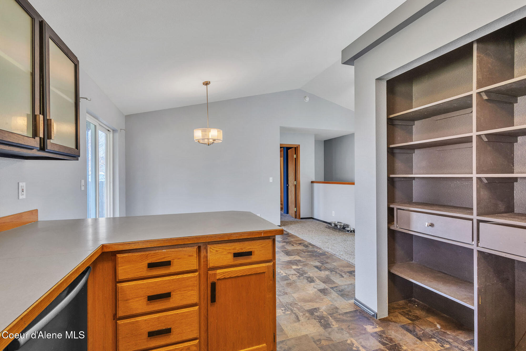 1130 N TOWNSEND LOOP