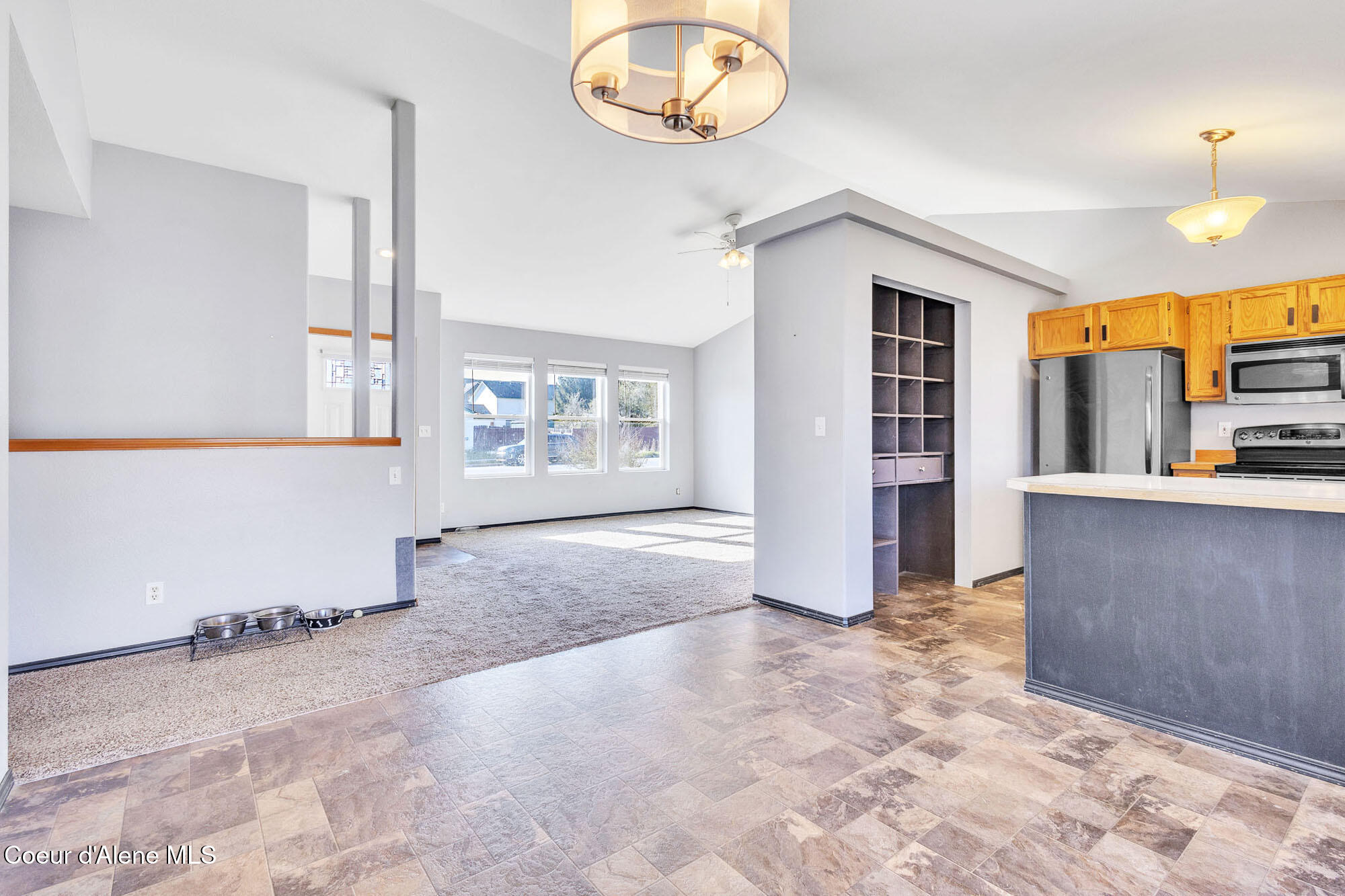 1130 N TOWNSEND LOOP