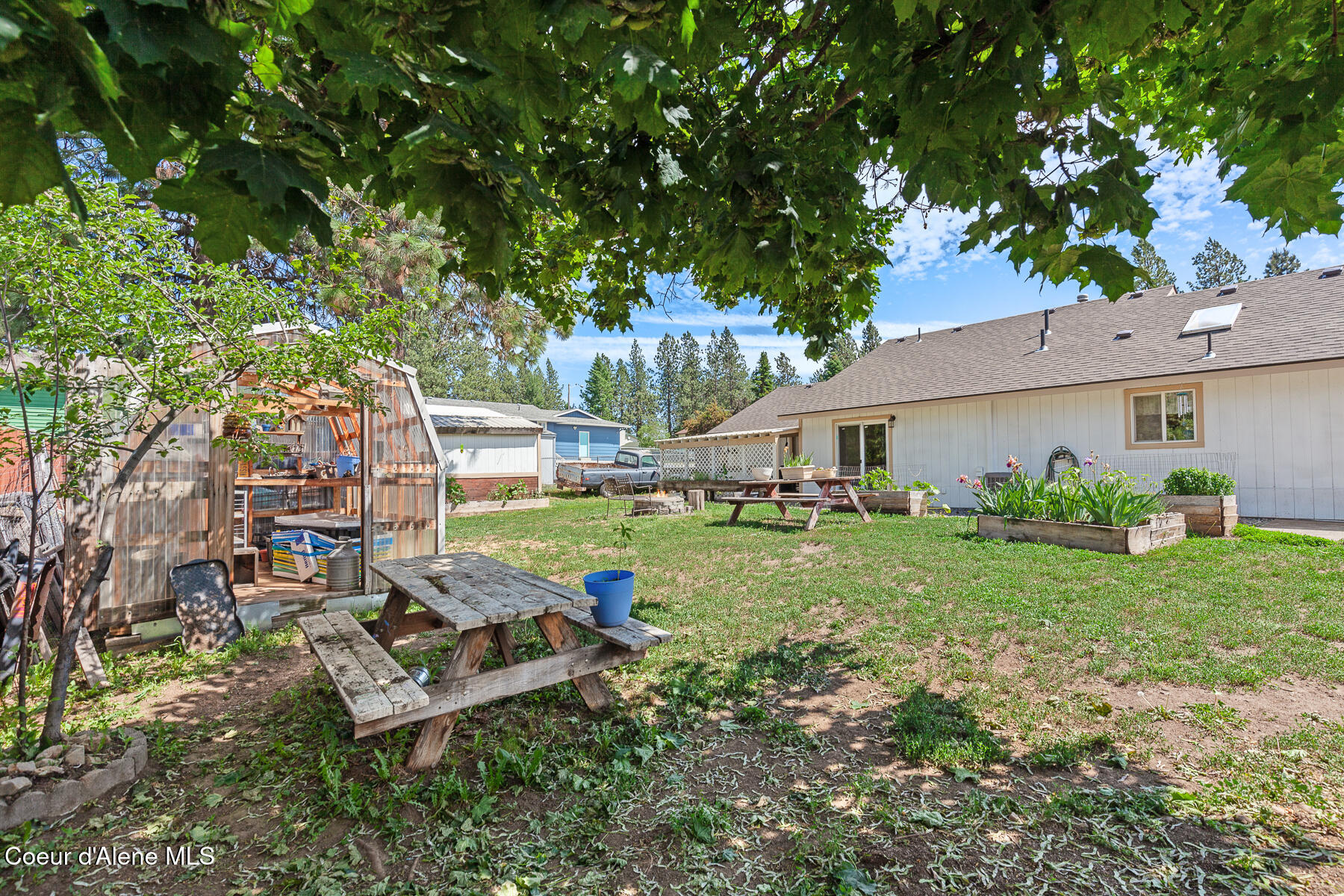 408 W Musket Ave