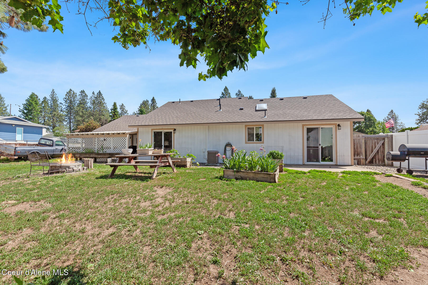 408 W Musket Ave