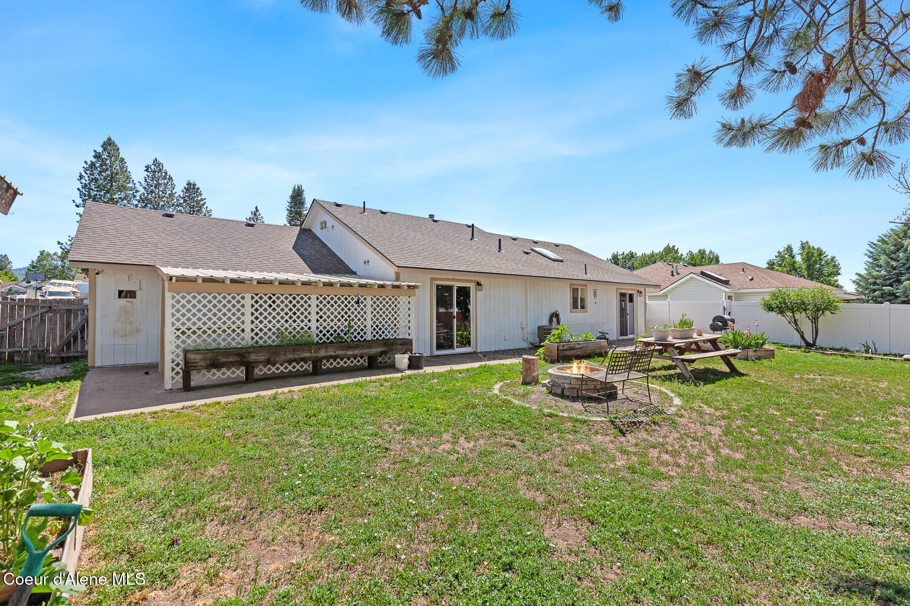 408 W Musket Ave