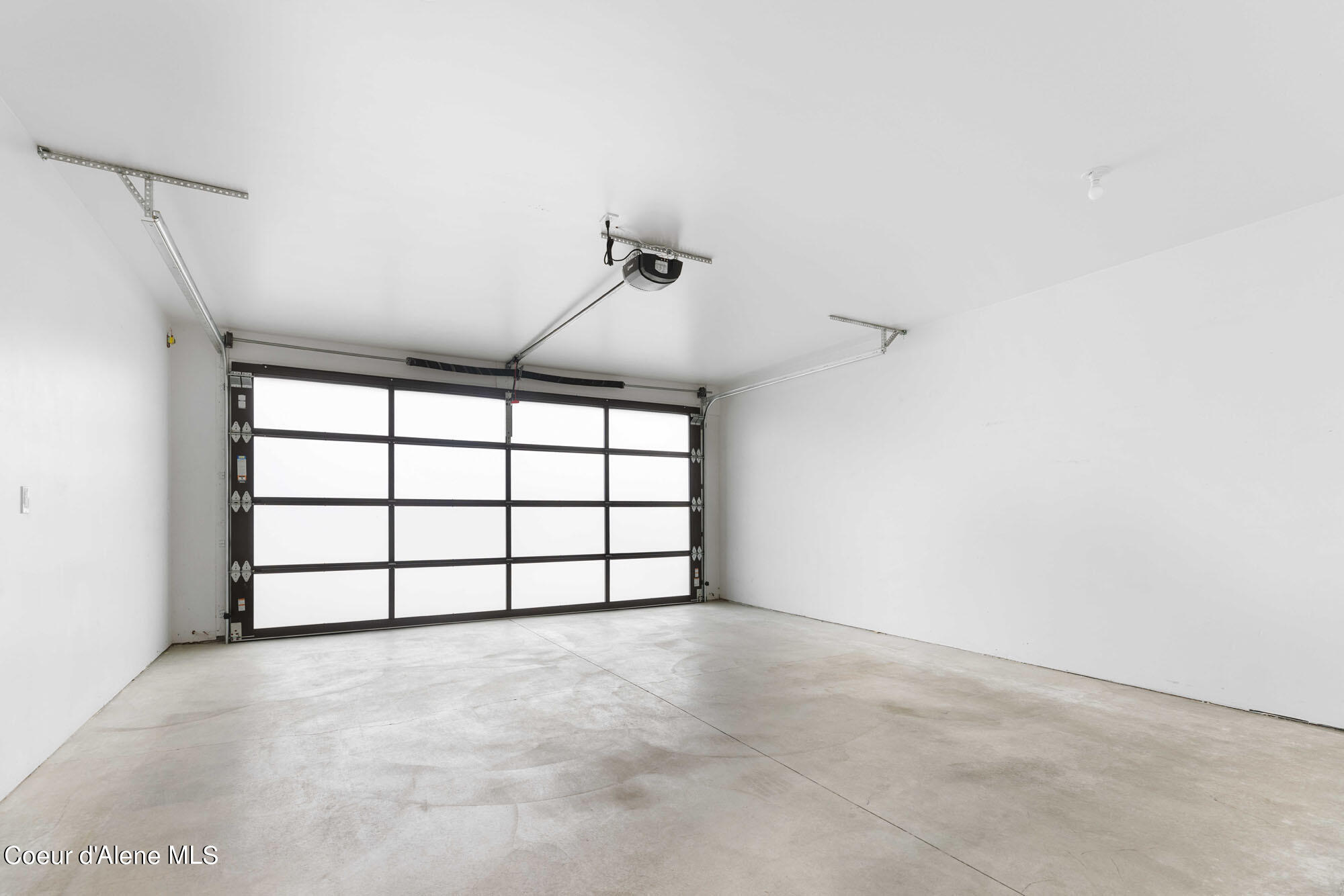 9463 N La Costa Ct