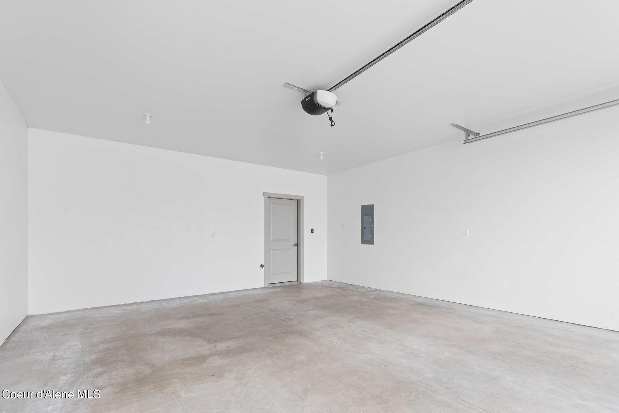 9463 N La Costa Ct