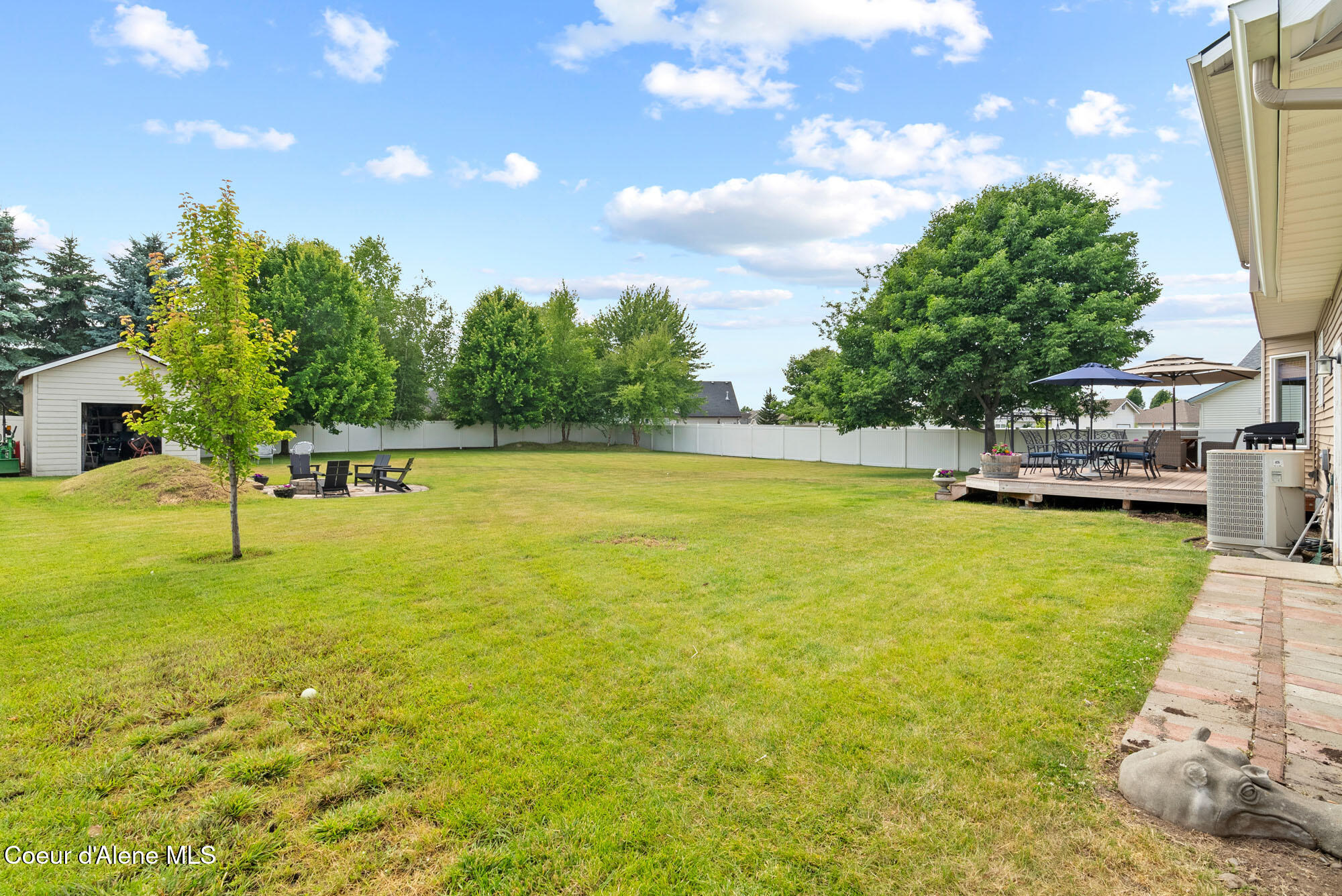 2518 W ASHLAND LN