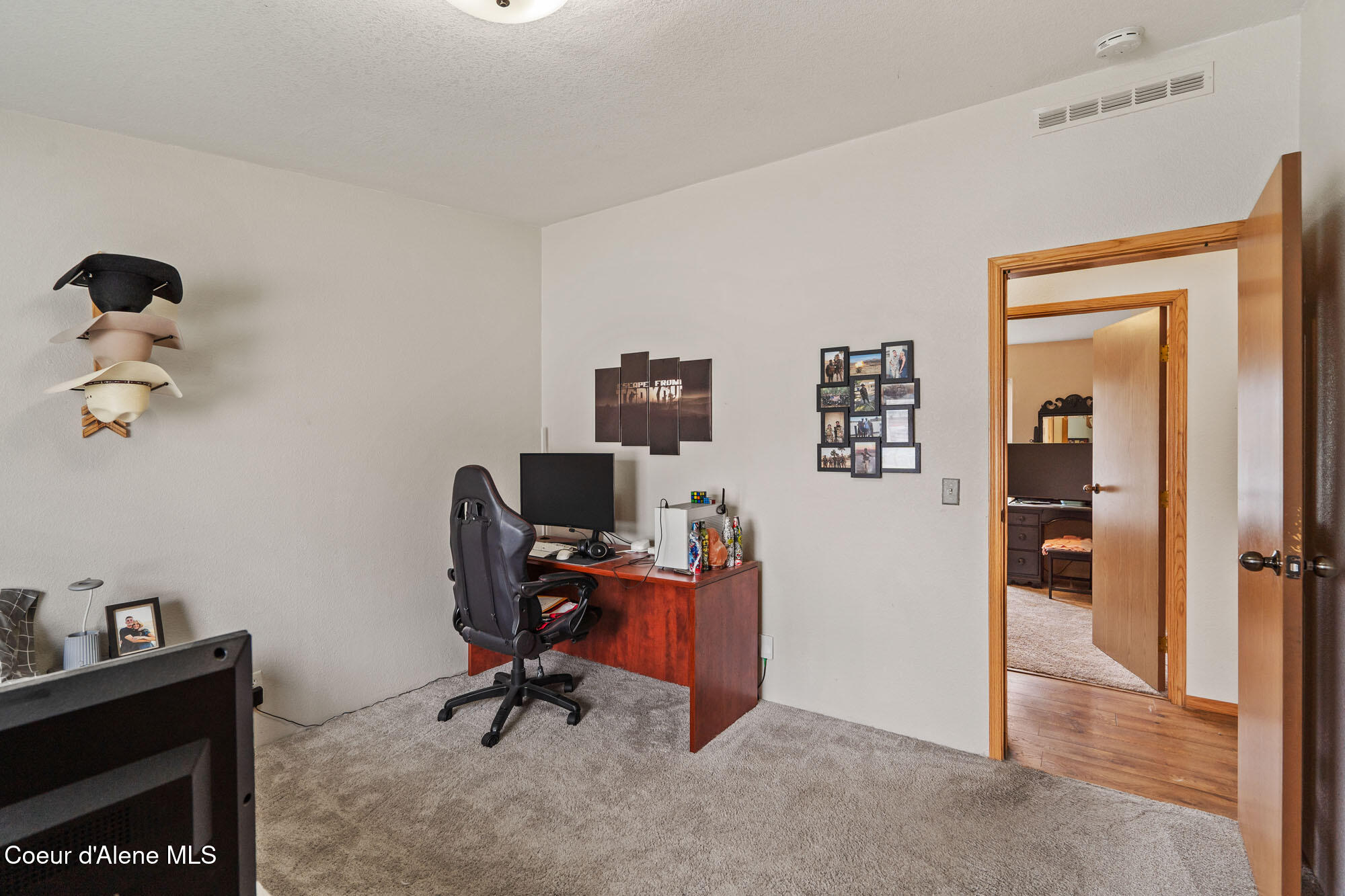 1829 E BARK LOOP