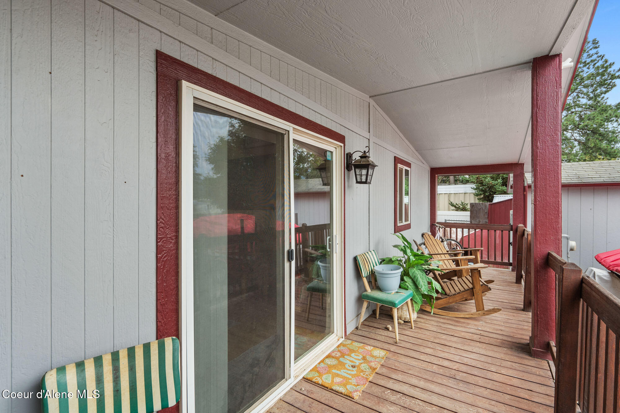 1829 E BARK LOOP