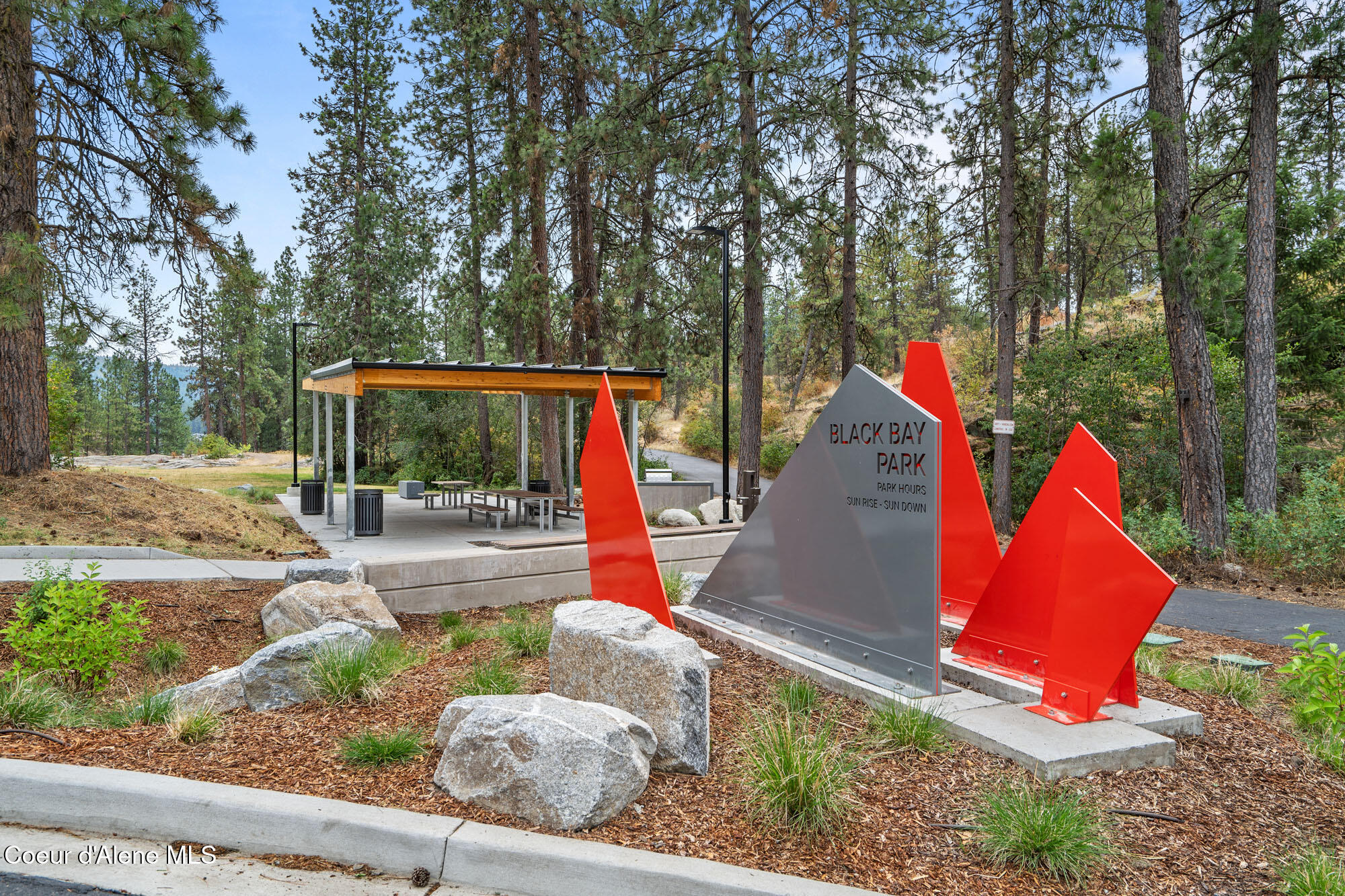 1829 E BARK LOOP