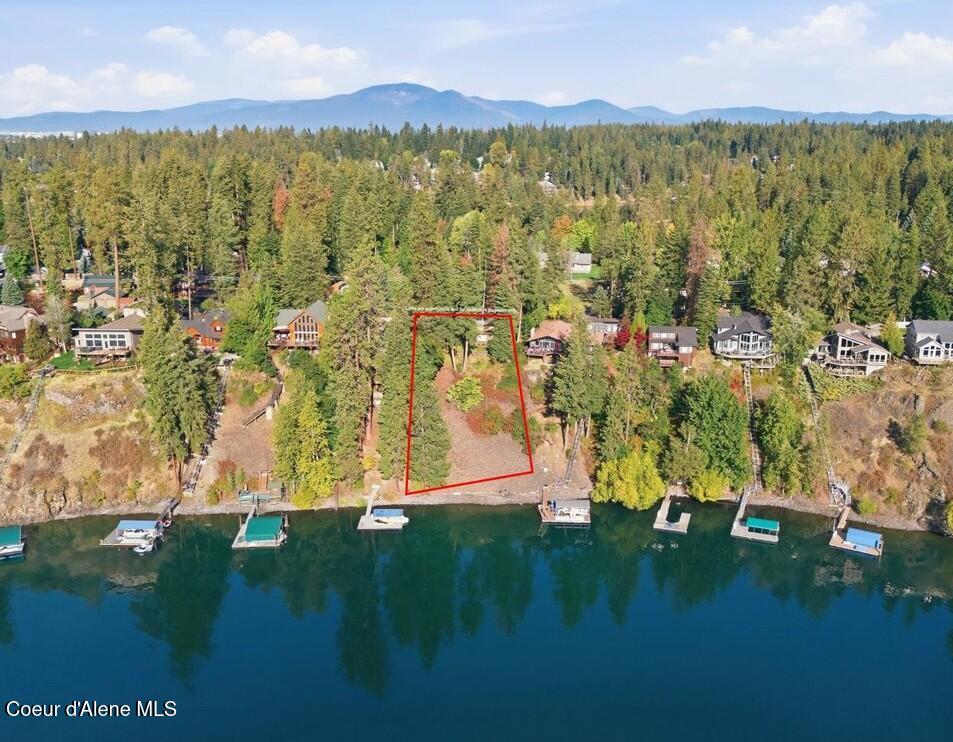 10716 N LAKEVIEW DR