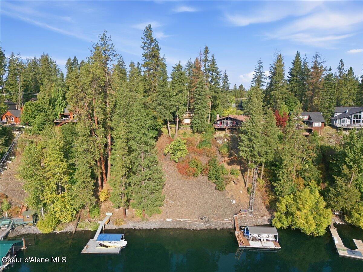 10716 N LAKEVIEW DR