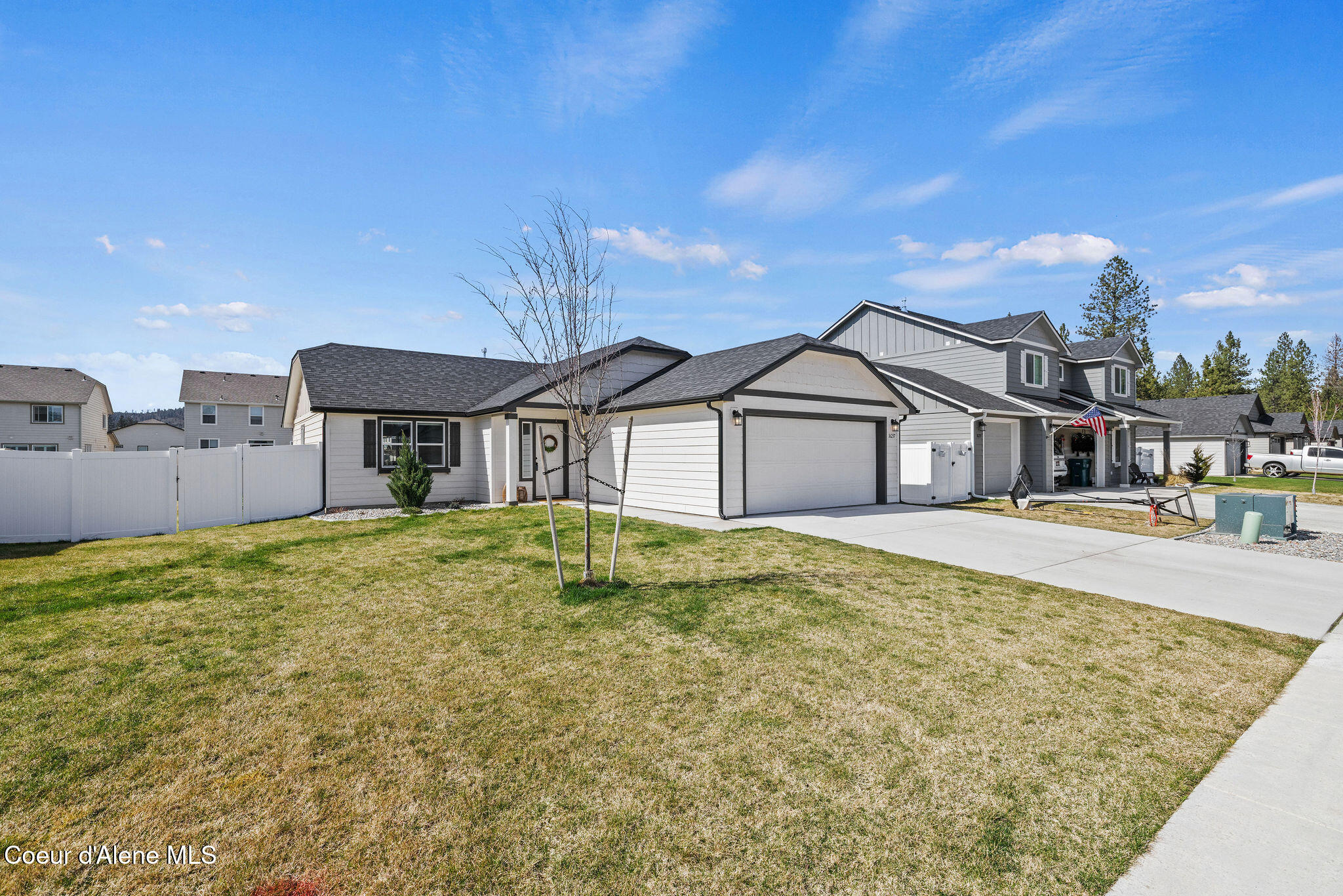 16237 N Hadley Loop