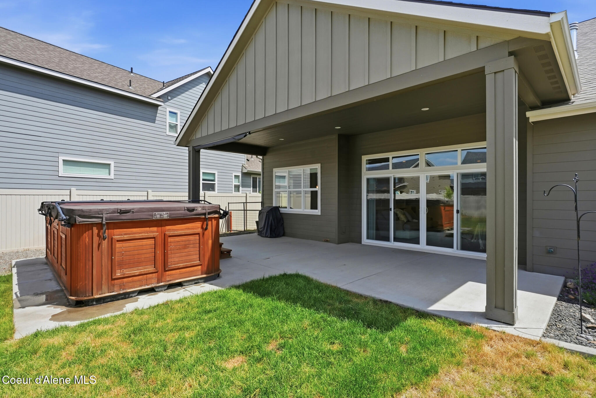 6889 N HOURGLASS DR, Coeur d'Alene