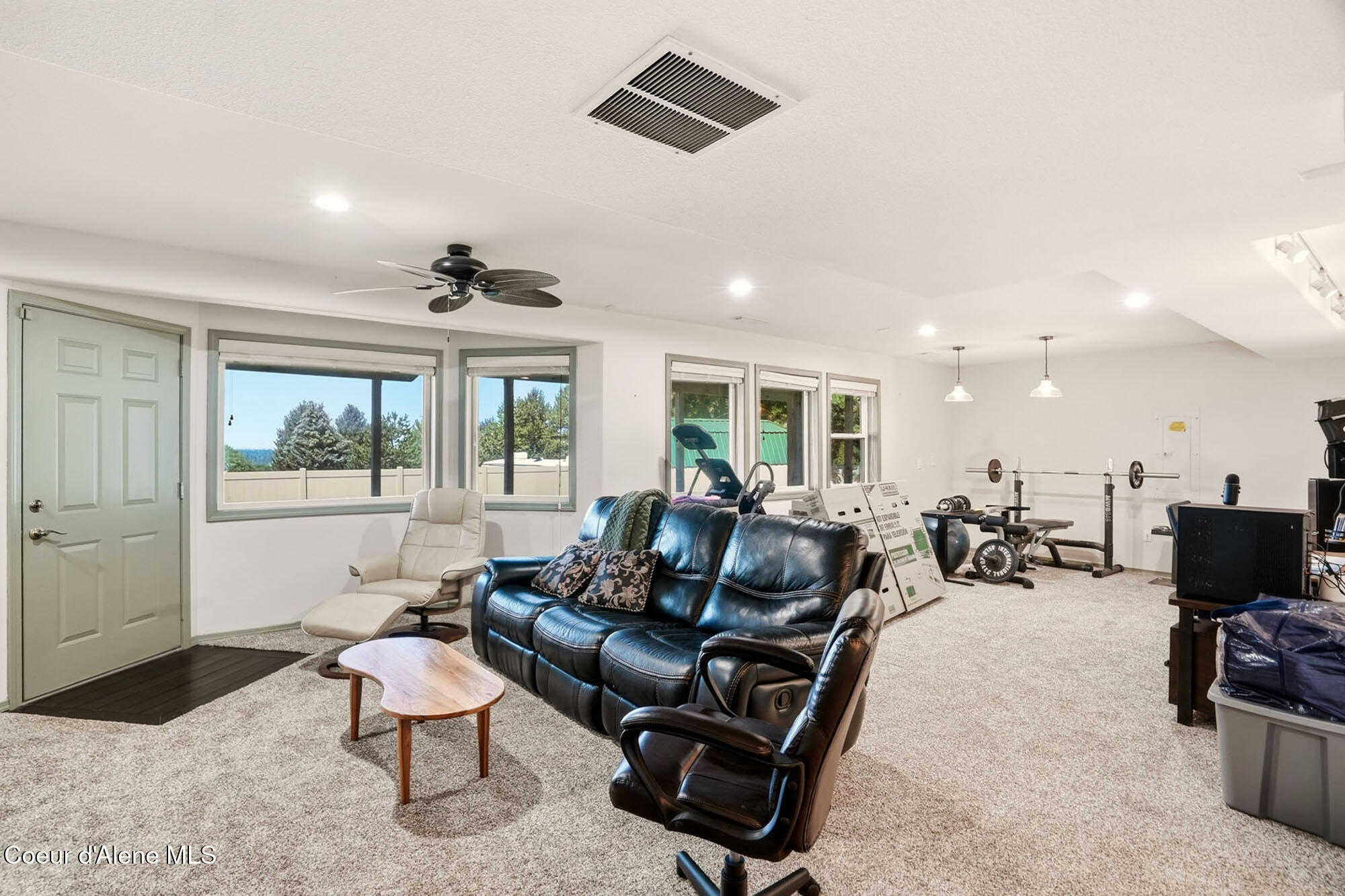 6022 S DEARBORN RD
