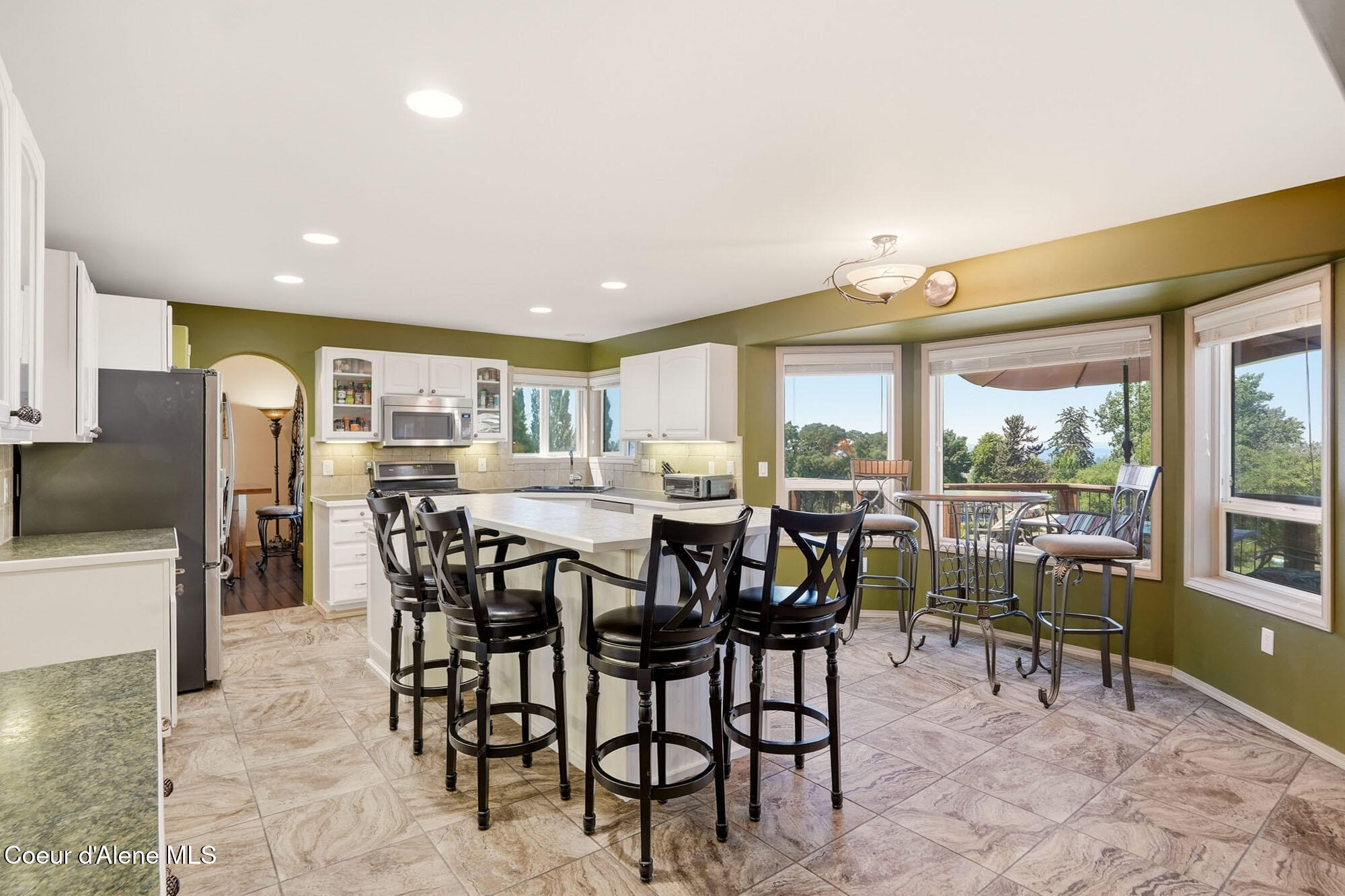 6022 S DEARBORN RD