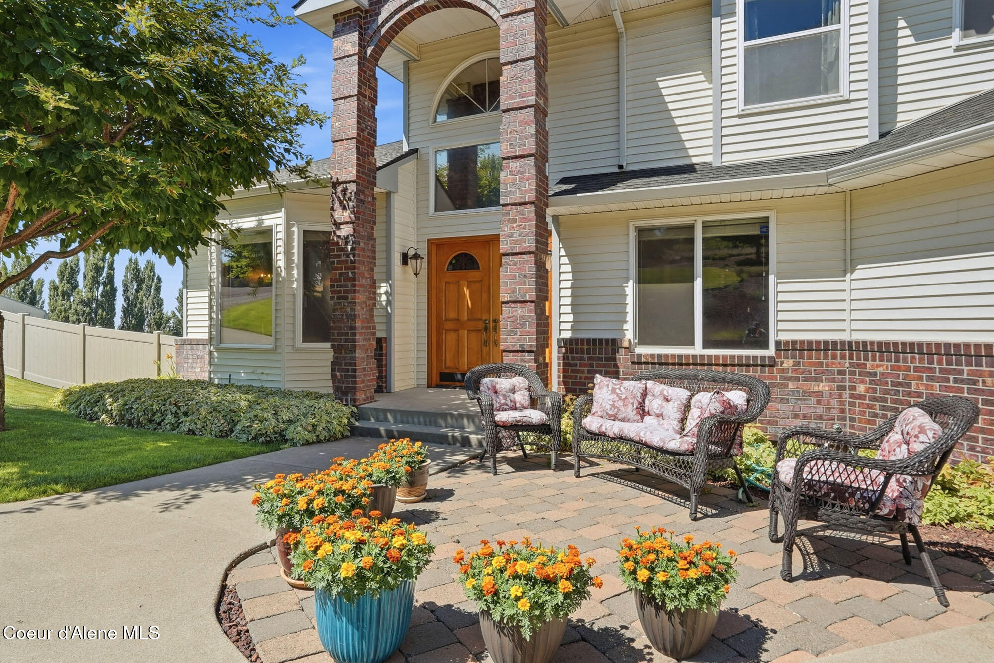 6022 S DEARBORN RD