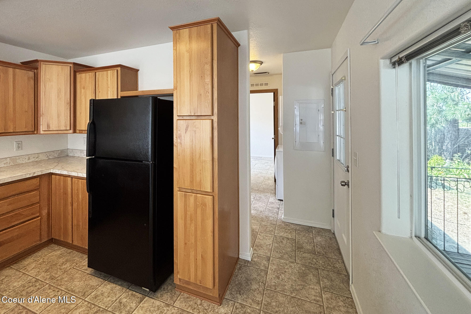 9047 N STARR LOOP
