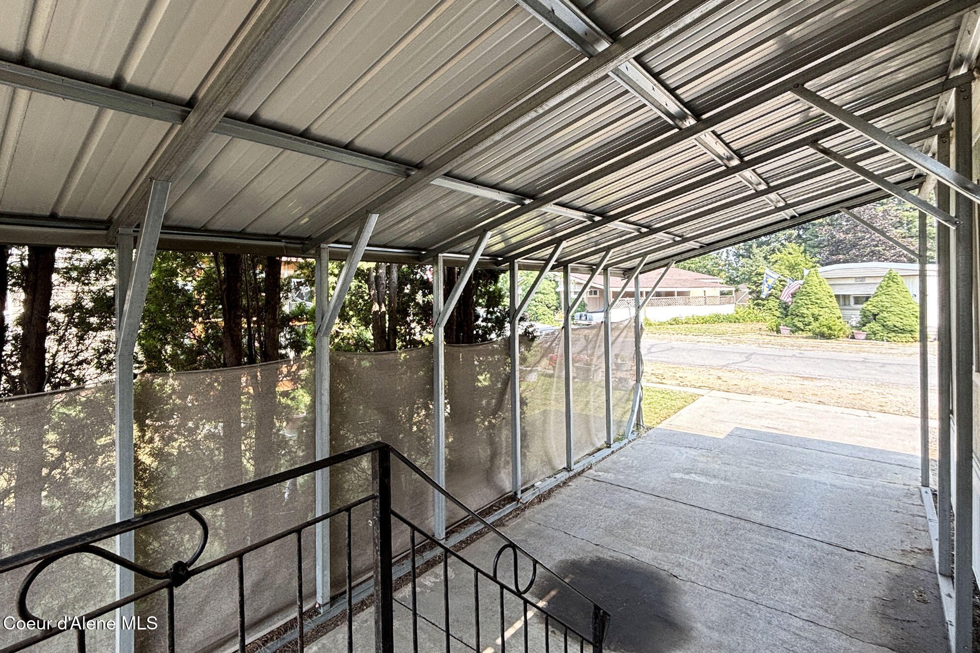 9047 N STARR LOOP