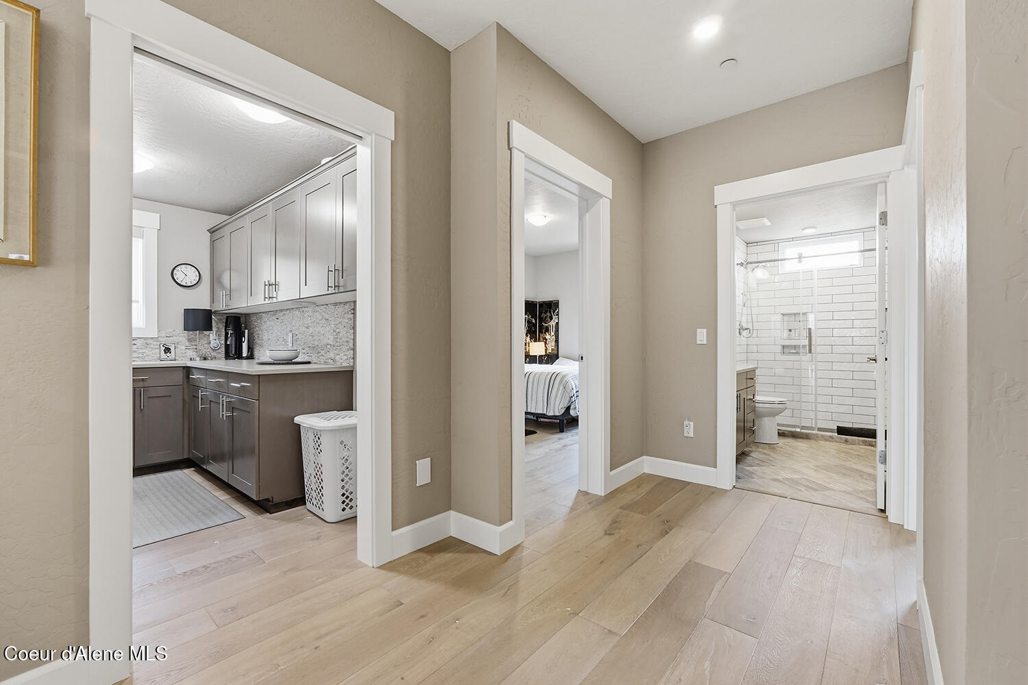447 W Waterside DR, APT 301