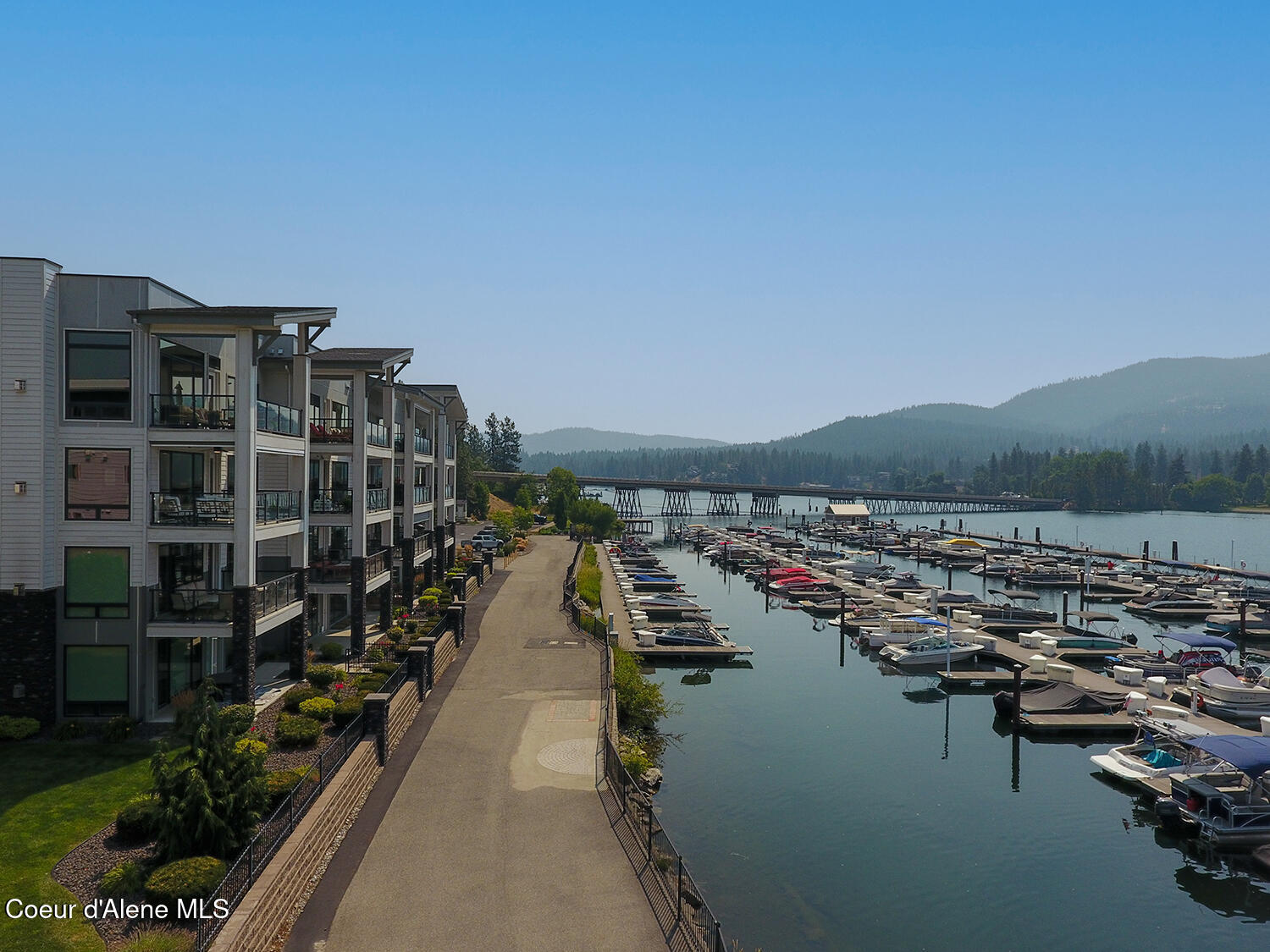 447 W Waterside DR, APT 301