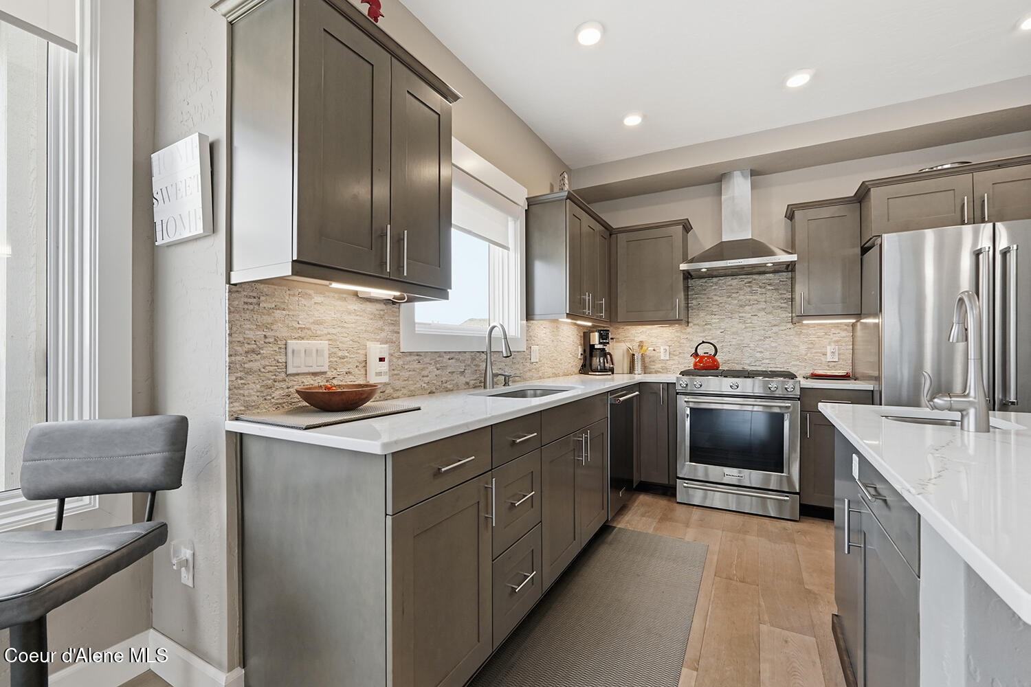 447 W Waterside DR, APT 301