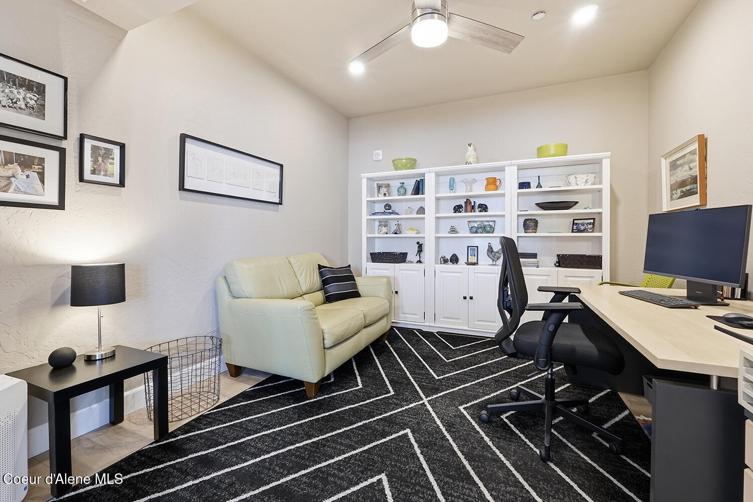 447 W Waterside DR, APT 301