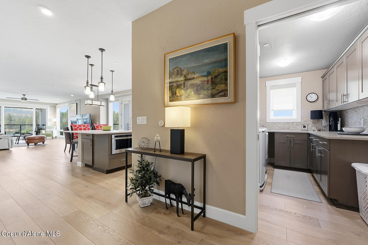 447 W Waterside DR, APT 301