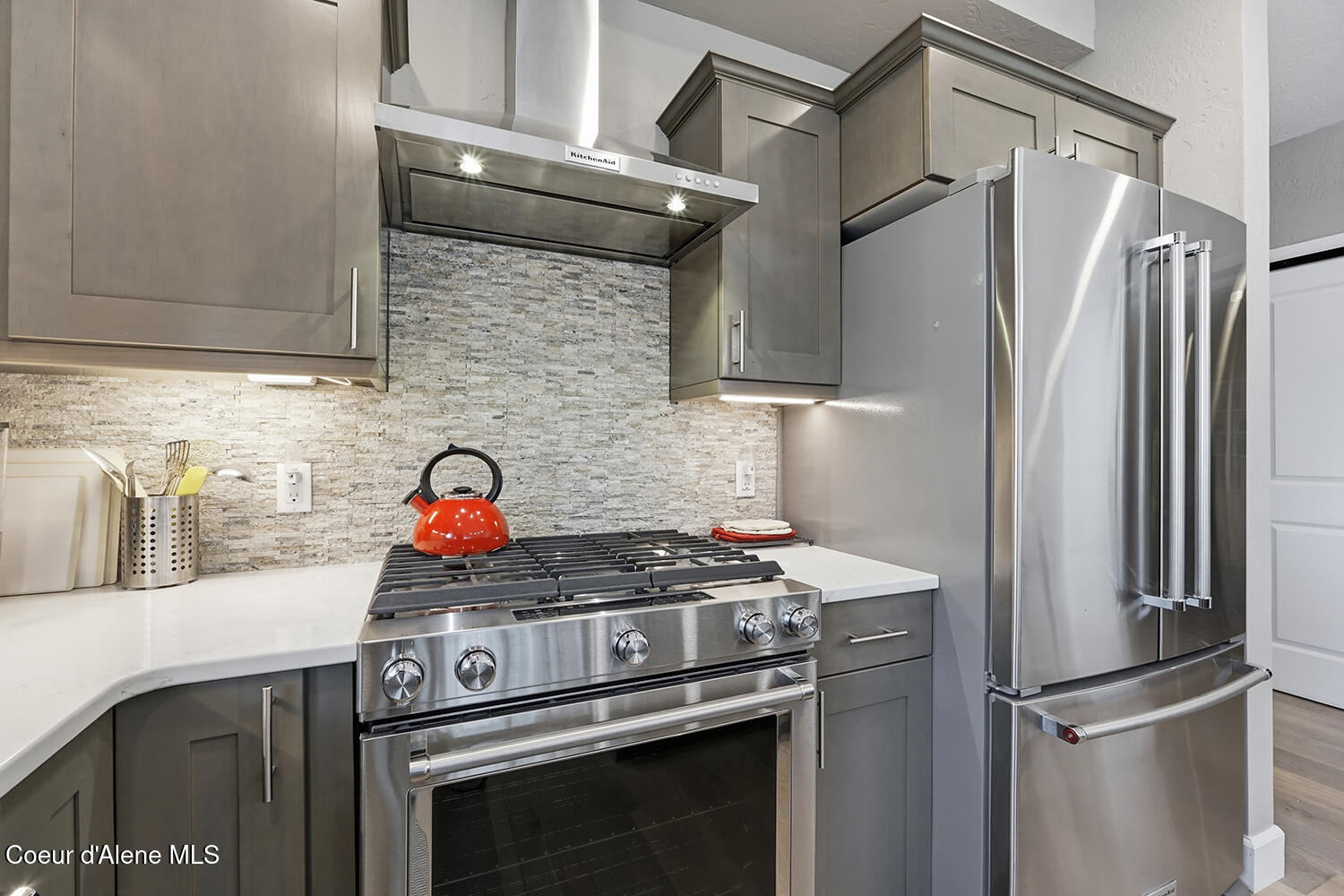 447 W Waterside DR, APT 301